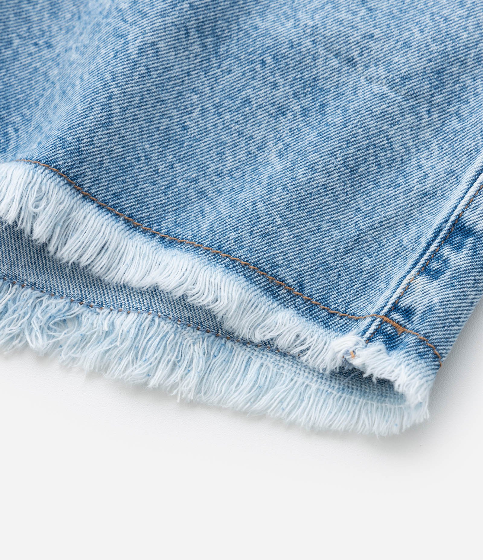 Short Infantil Regular em Jeans com Flor Bordada - Tam 7 a 14 Anos Azul 5