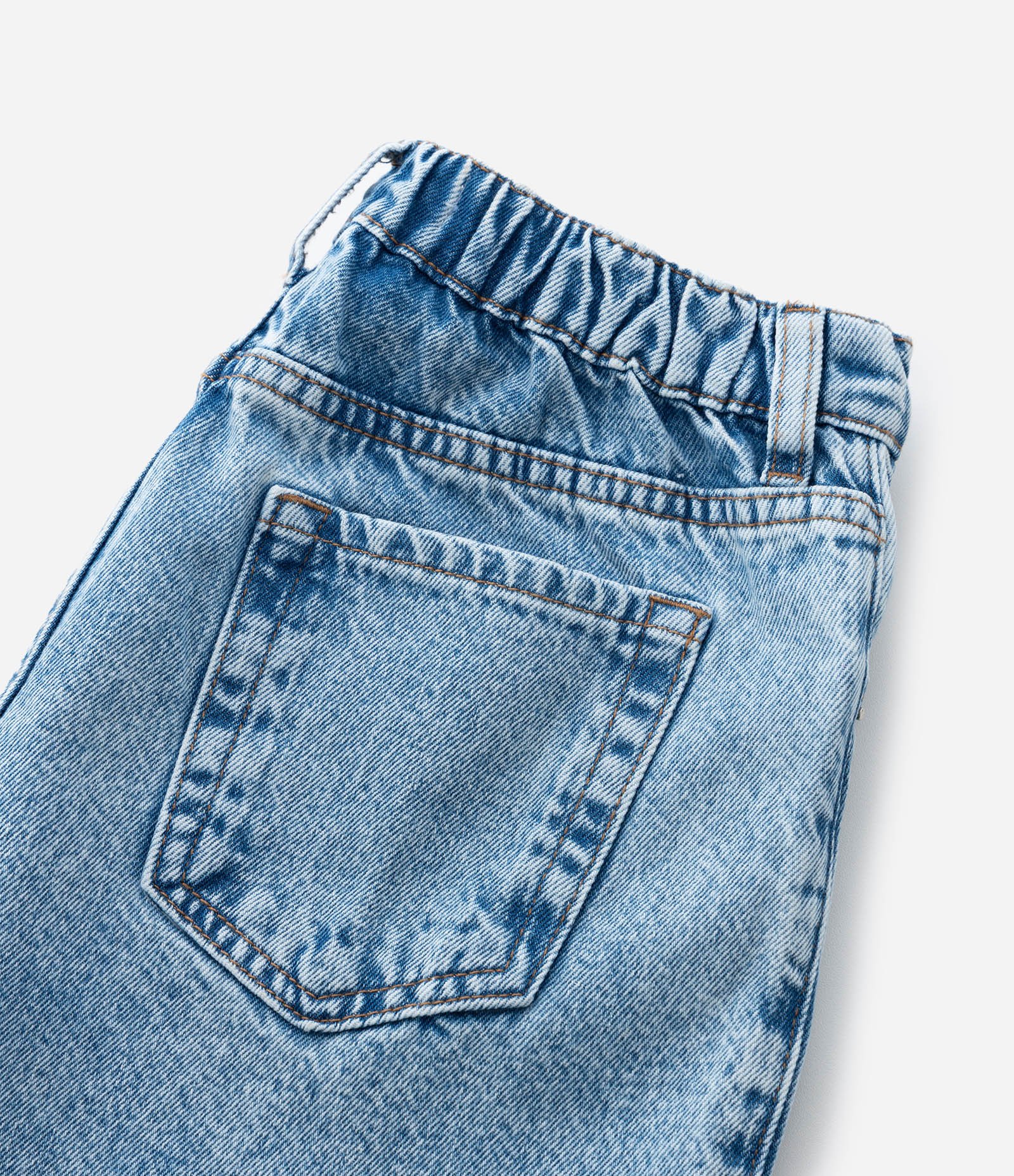 Short Infantil Regular em Jeans com Flor Bordada - Tam 7 a 14 Anos Azul 6