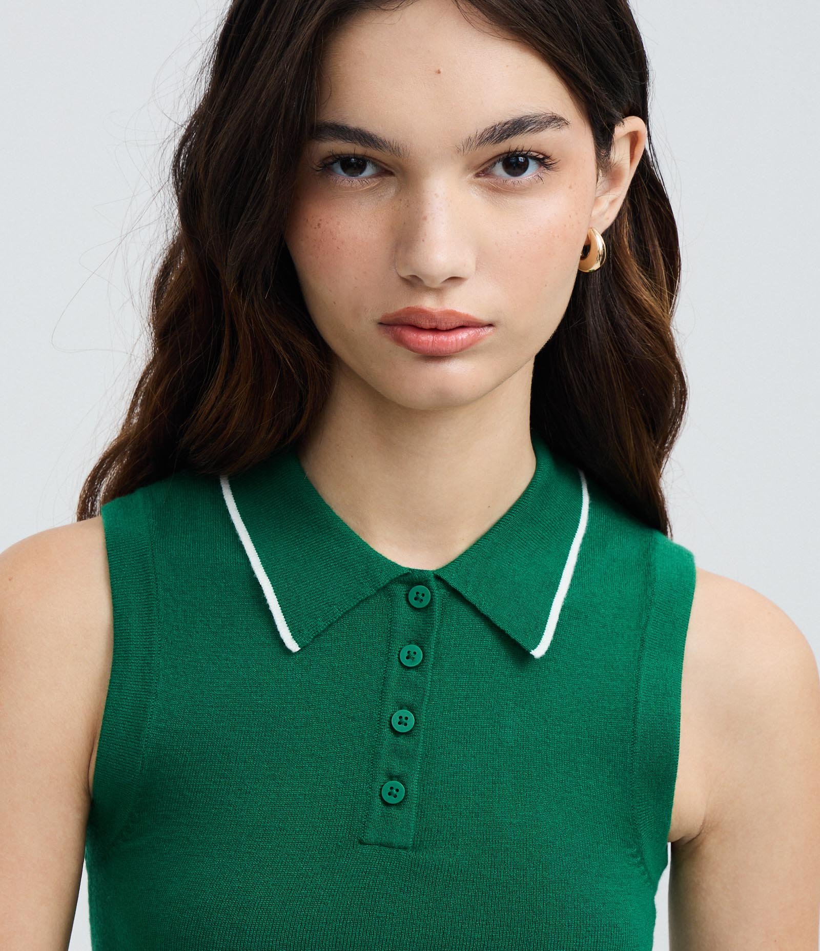 Blusa em Tricô com Gola Polo e Detalhe Contrastante Verde 4