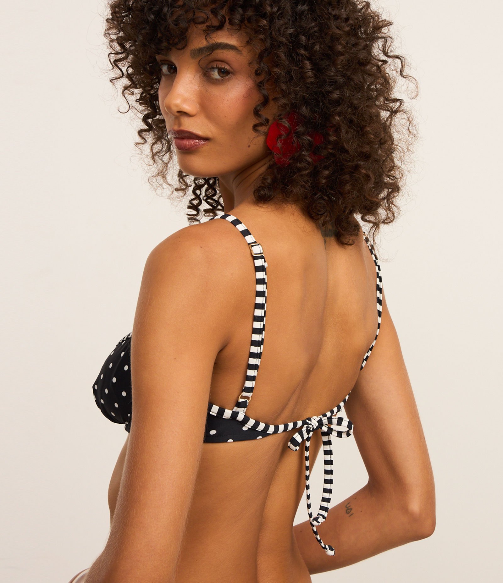 Biquíni Top Meia Taça em Microfibra Poá Preto 4