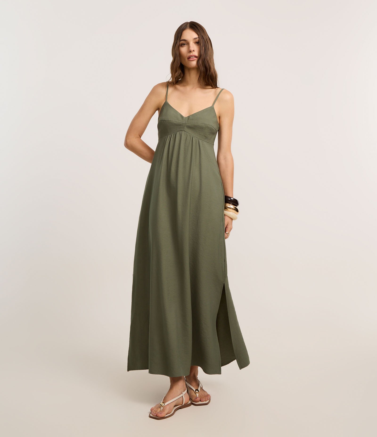 Vestido Evasê Longo em Crepe com Recorte no Busto 1