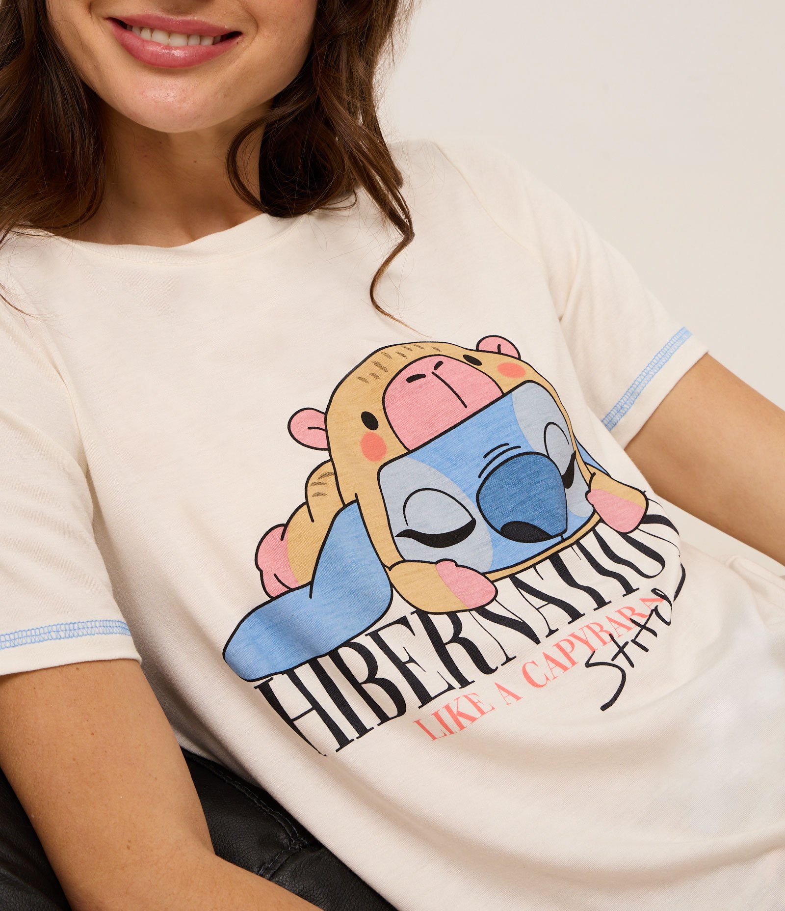 Pijama Short Doll em Viscose com Stitch Hibernation Branco/Marrom 2