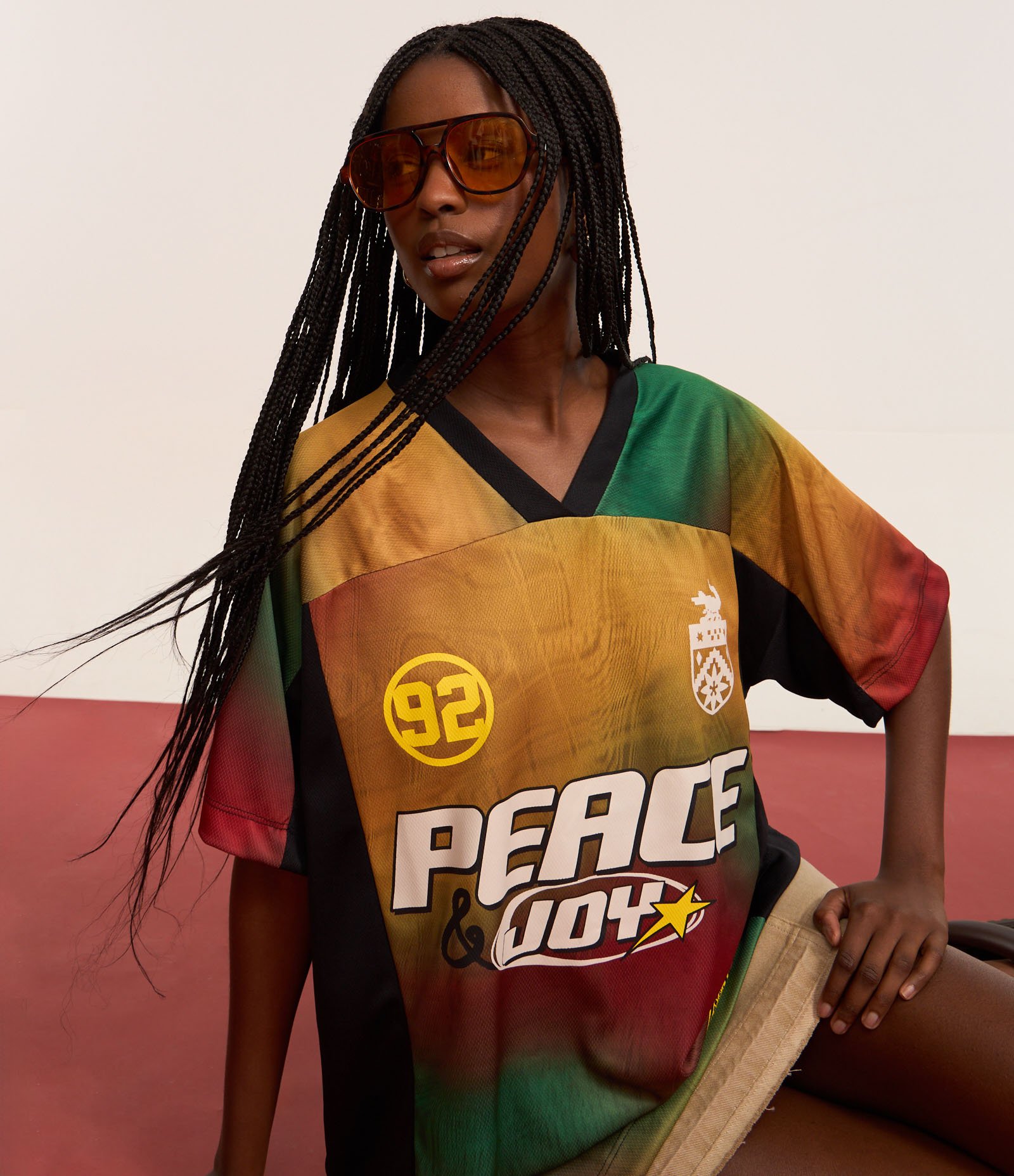 Camiseta Over com Estampa Peace Joy Multicores 3