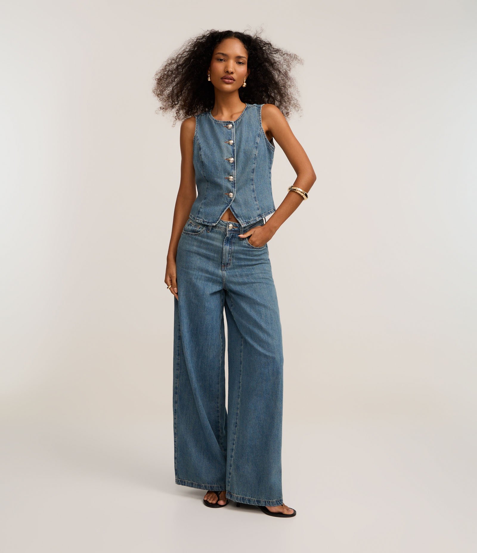 Calça Pantalona Cintura Alta em Jeans com Bolsos Médio 1