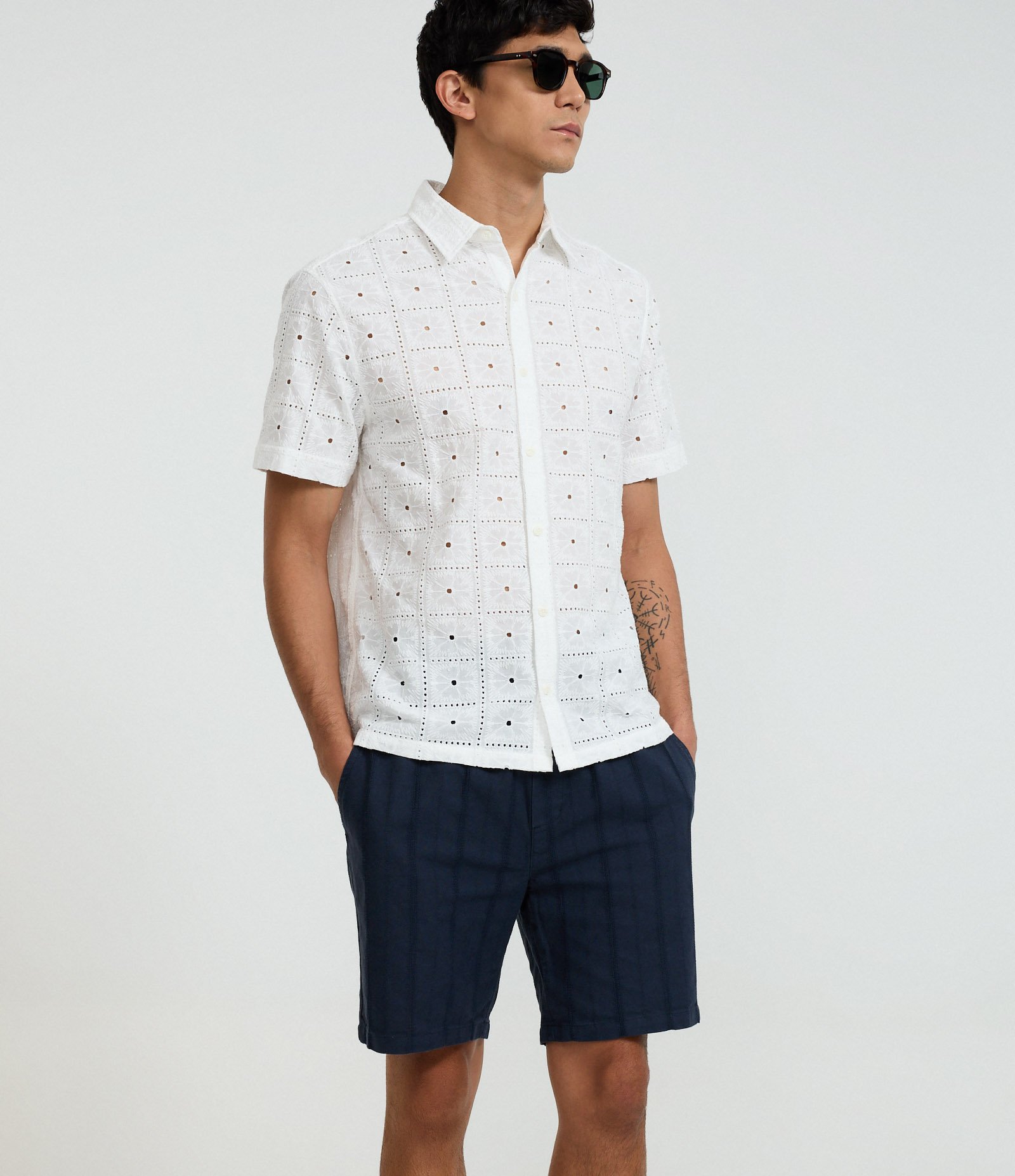 Bermuda Reta Texturizada com Cós Elástico Azul 3