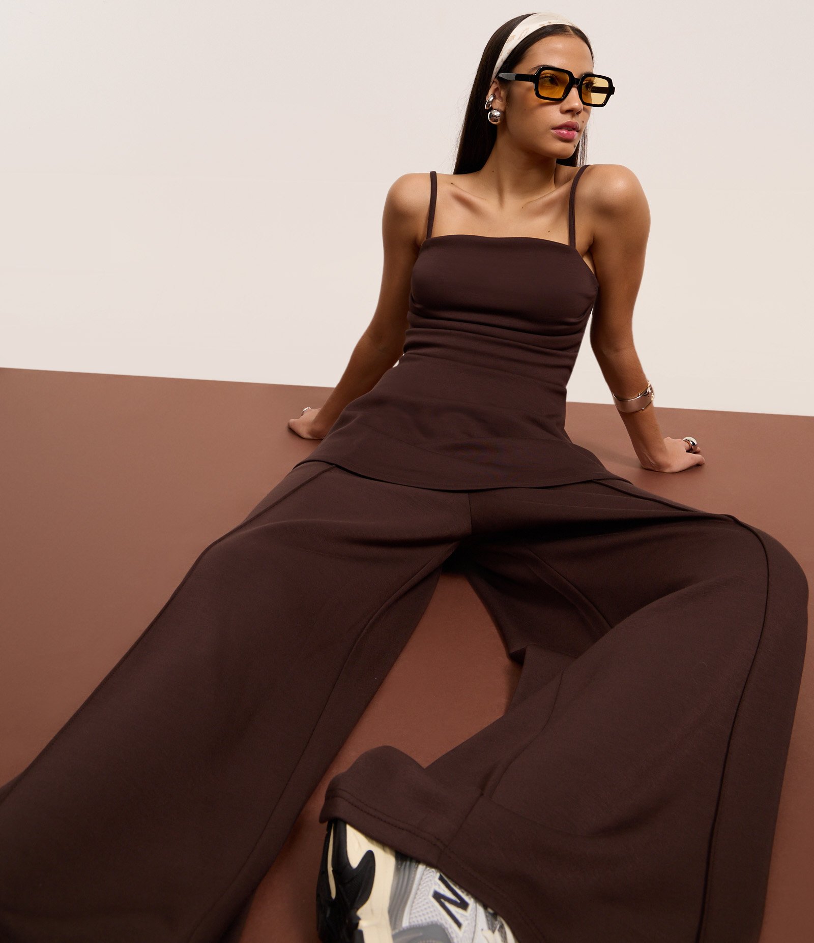 Calça em Microfibra com Cós Elástico Marrom 5