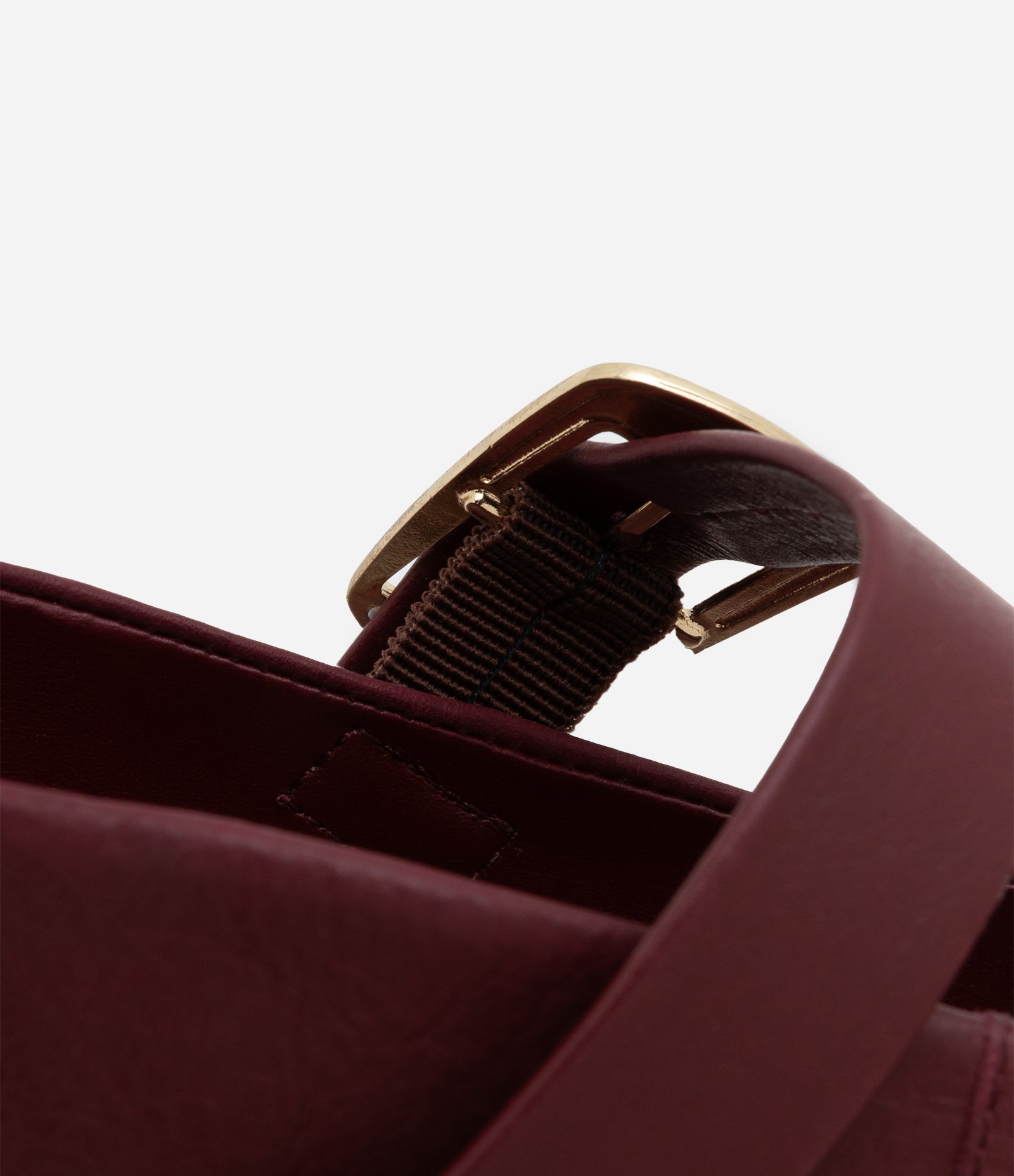 Sapatilha Couro com Fivela Quadrada 3