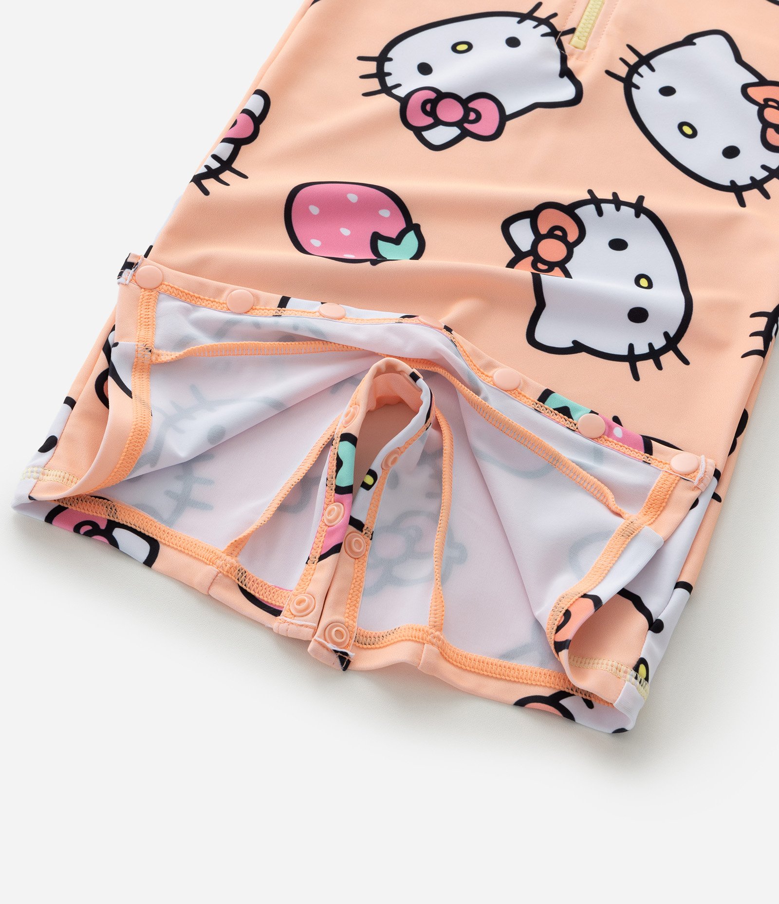 Macacão de Banho Infantil Hello Kitty com Proteção UV – Tam 6 a 4 Anos Salmão Claro 5
