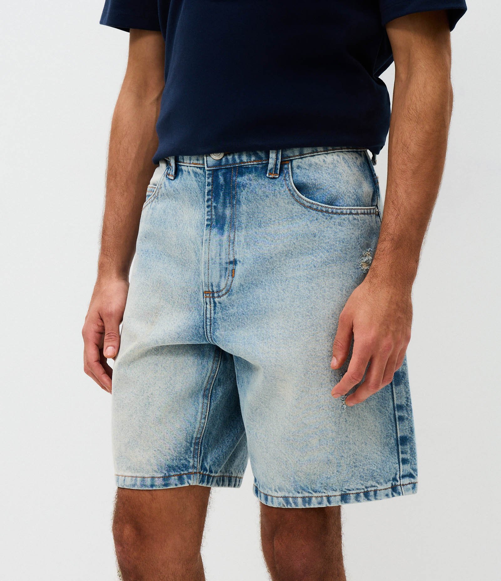 Bermuda Reta em Jeans Azul 2