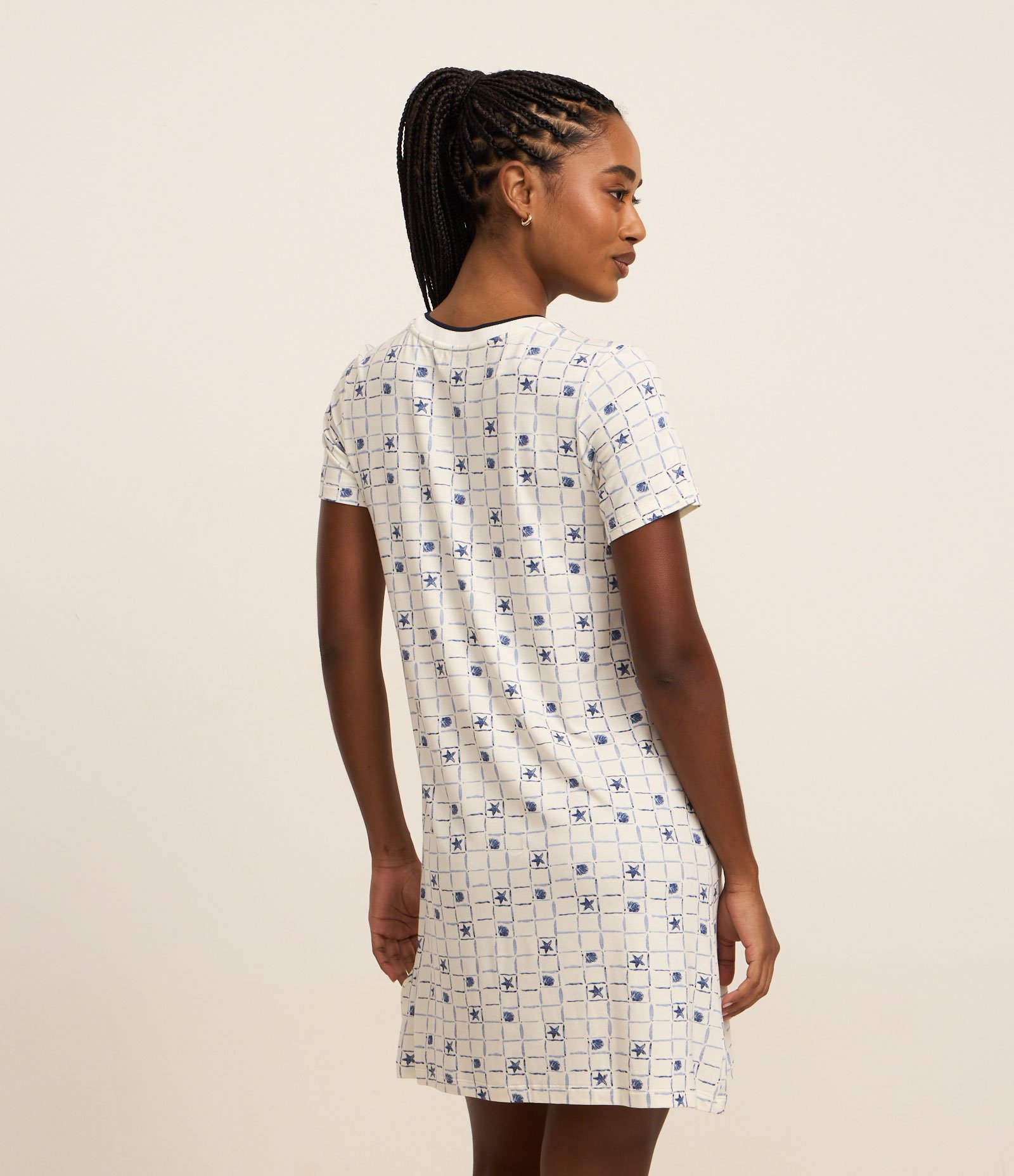 Camisola Curta em Viscose com Estampa de Conchas e Estrelas do Mar Branco 3