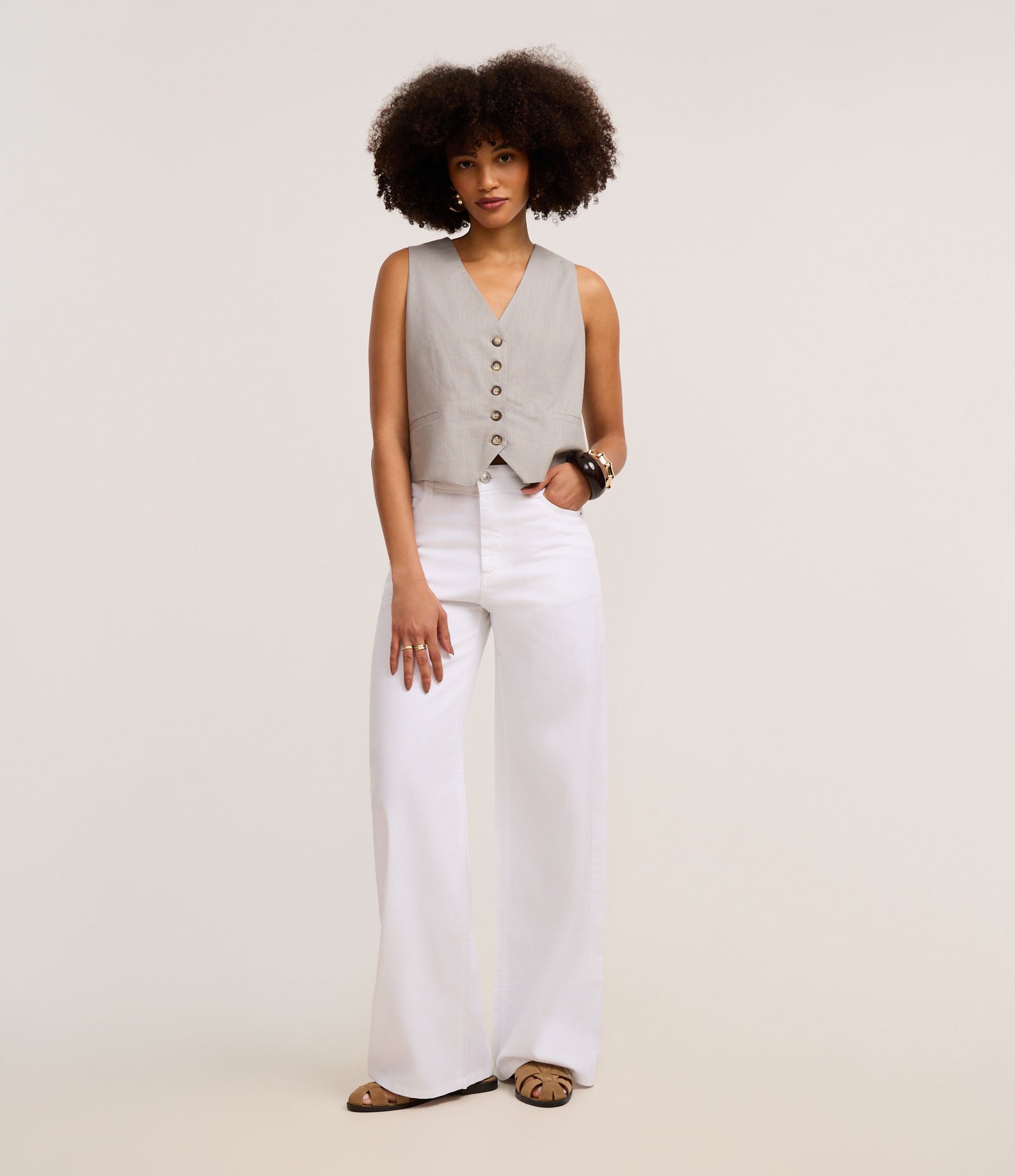 Calça Wide Leg Cintura Média em Sarja com Bolsos Branco 1