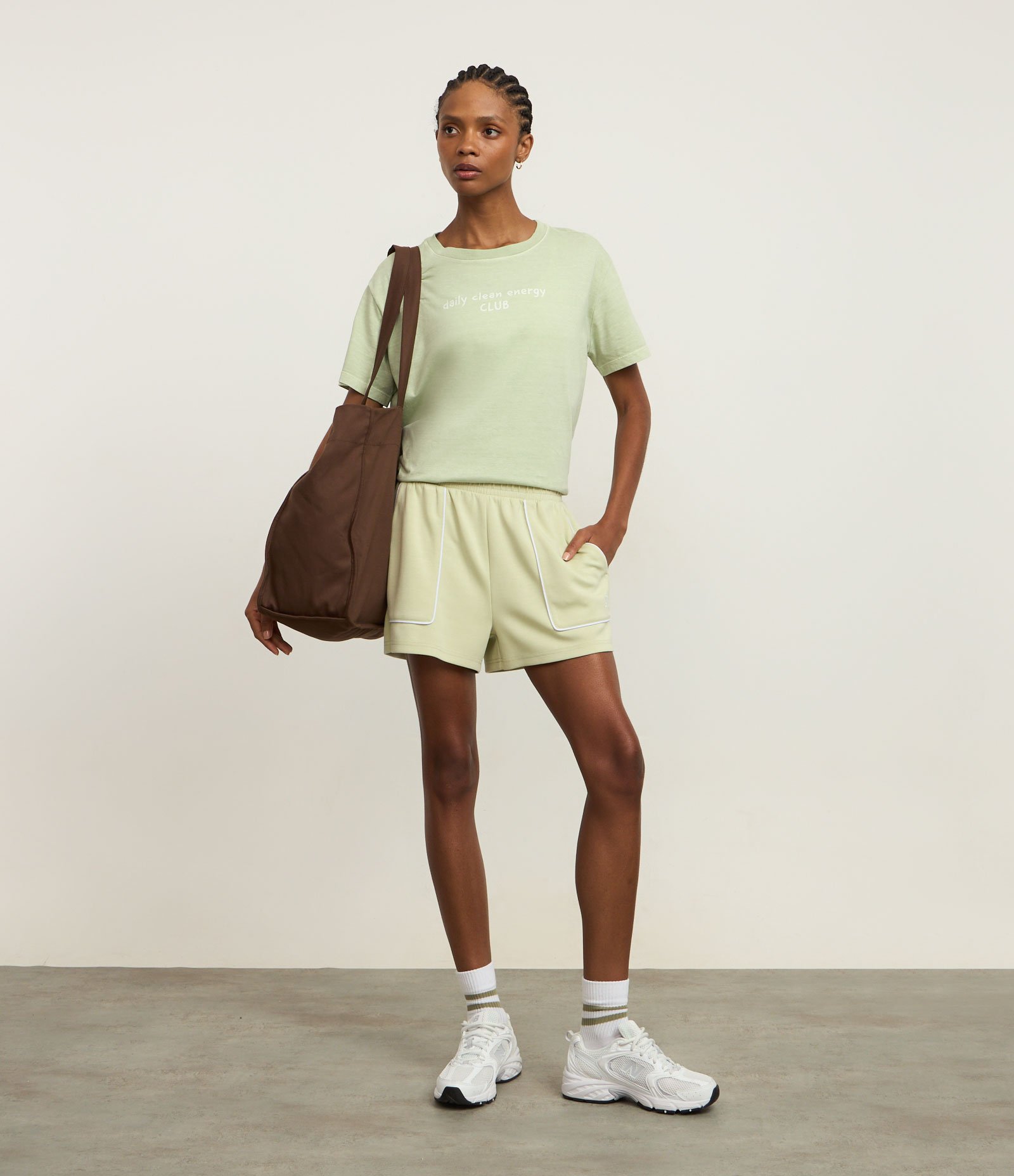 Bermuda Esportiva em Modal com Viés Contrastante Verde 1