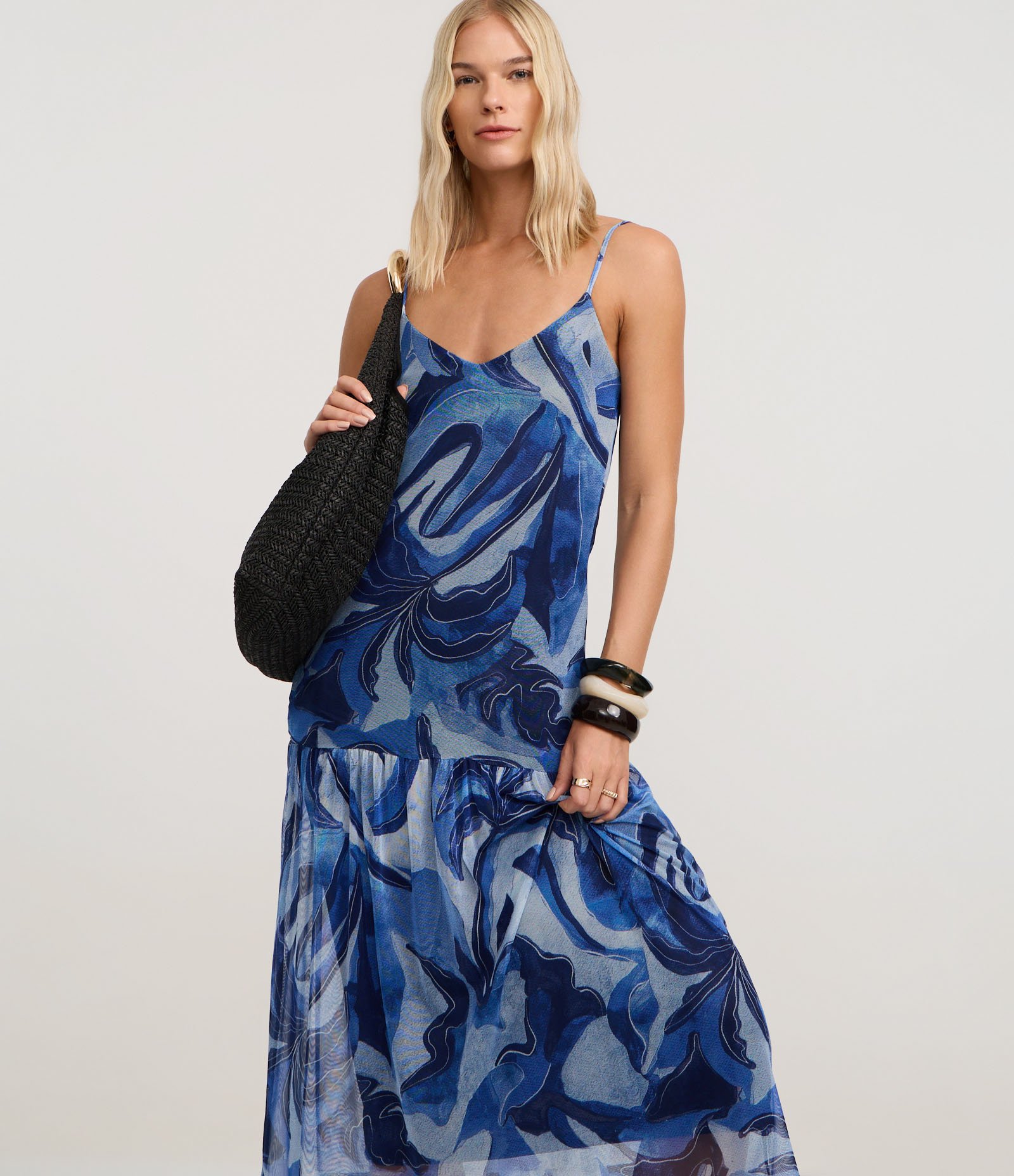 Vesstido Godê Midi em Tule com Estampa Abstrata Azul 1