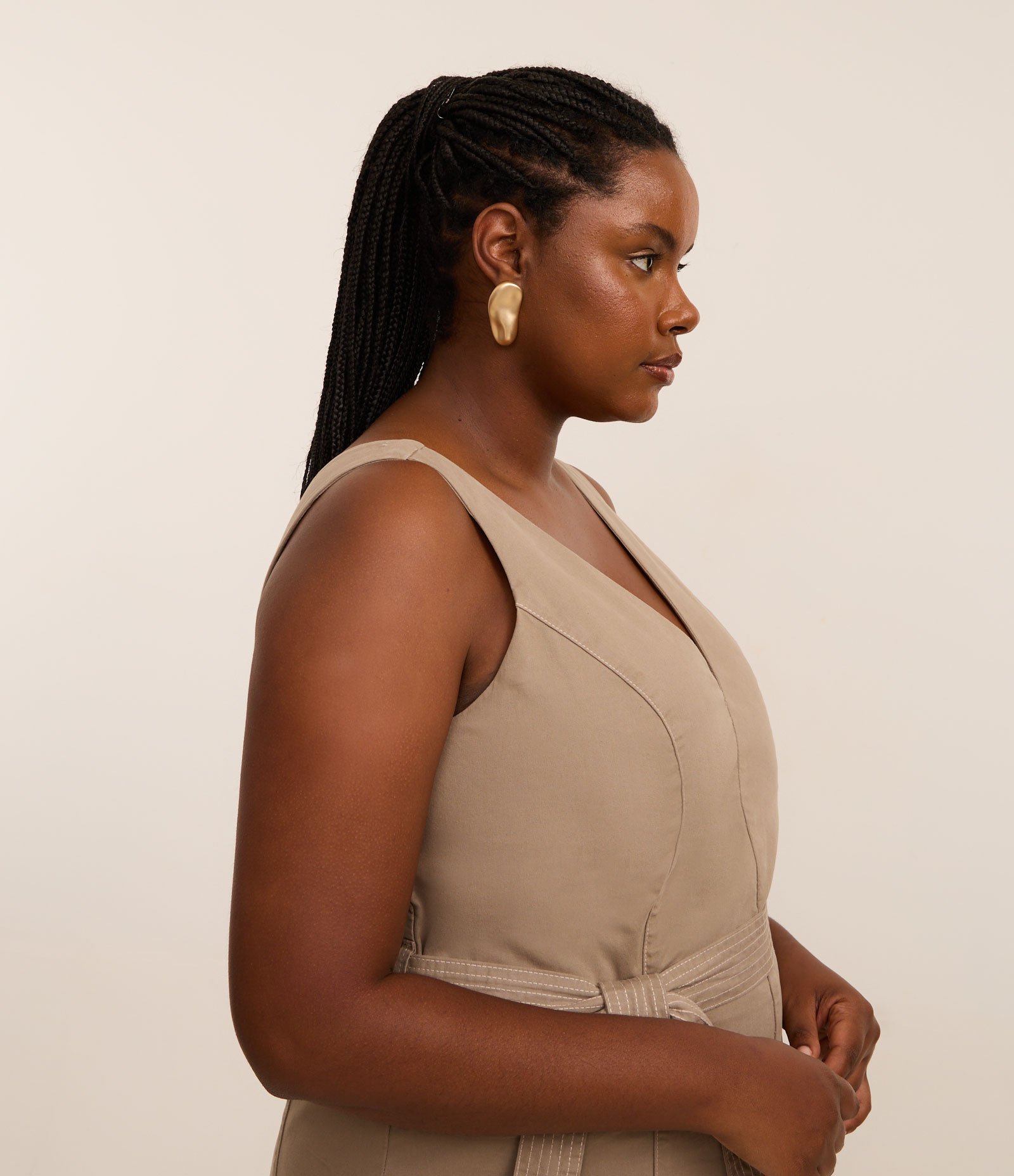 Vestido New Midi em Sarja com Faixa para Amarração Curve & Plus Size Bege 3