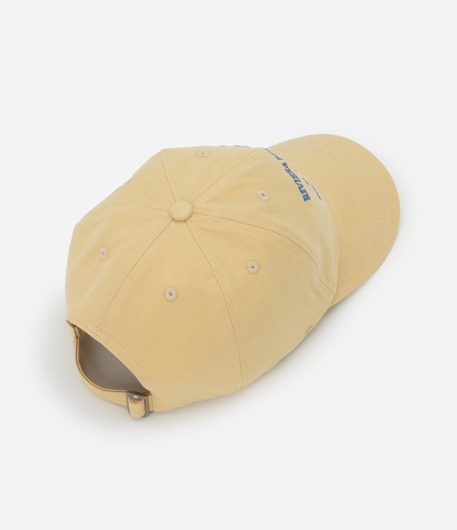 Boné Aba Curva em Sarja com Bordado Riviera Beach Club Amarelo 3