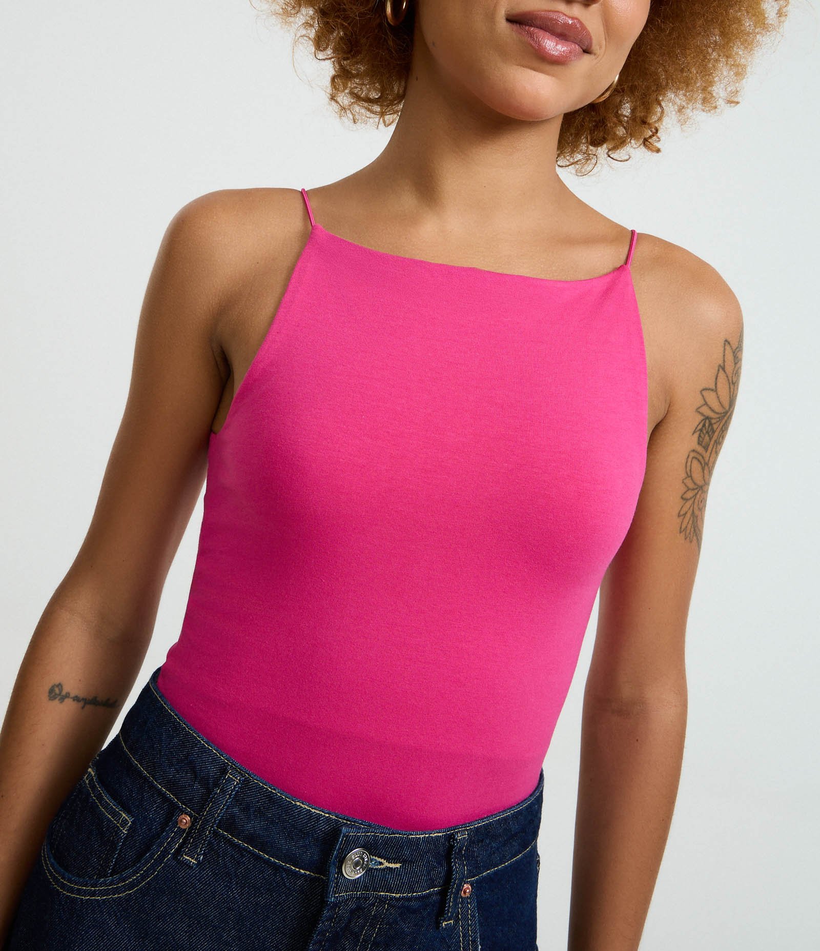 Blusa sem Manga com Decote Halter e Alça Elástico Rosa 3