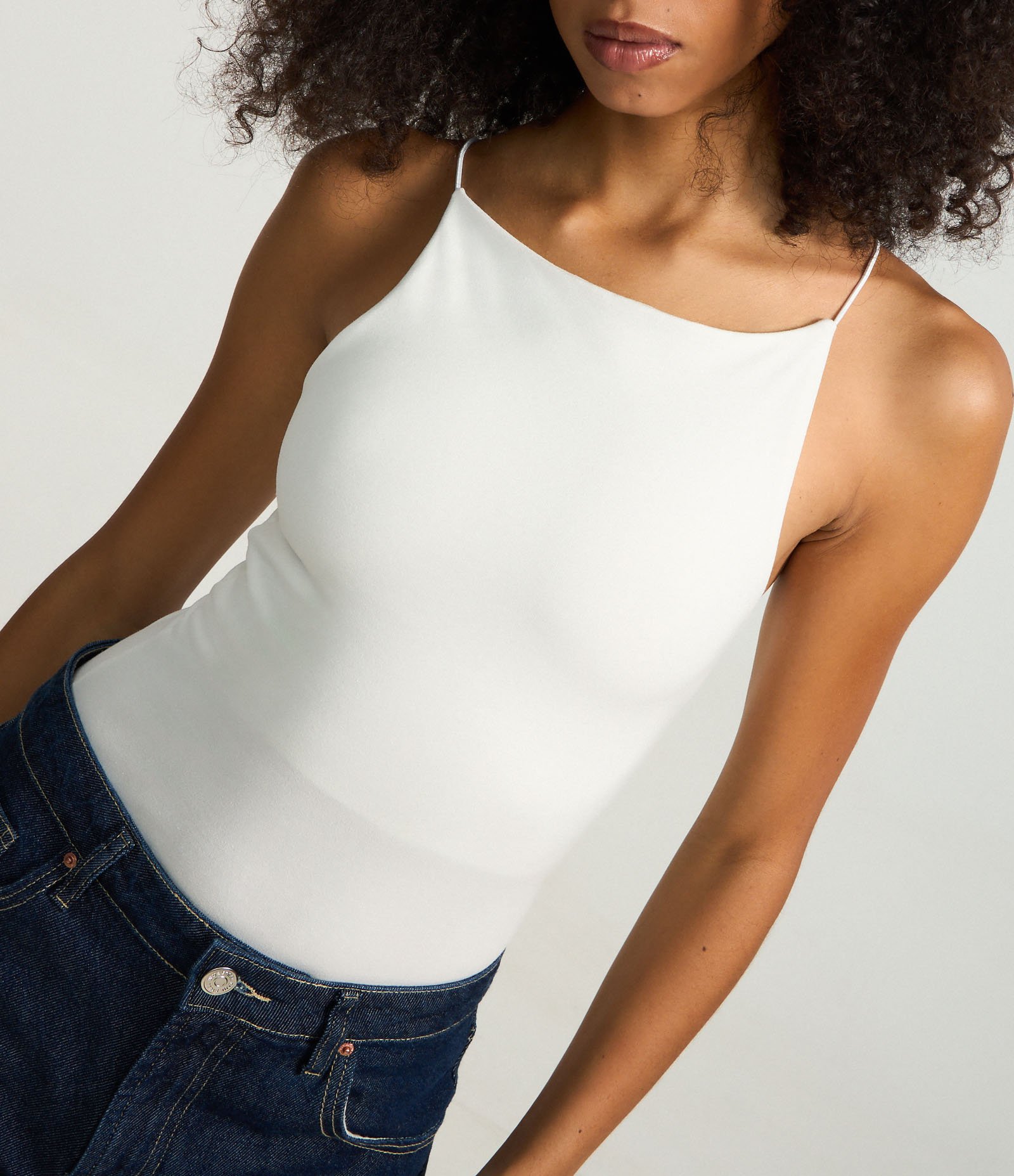 Blusa sem Manga com Decote Halter e Alça Elástico Branco 3