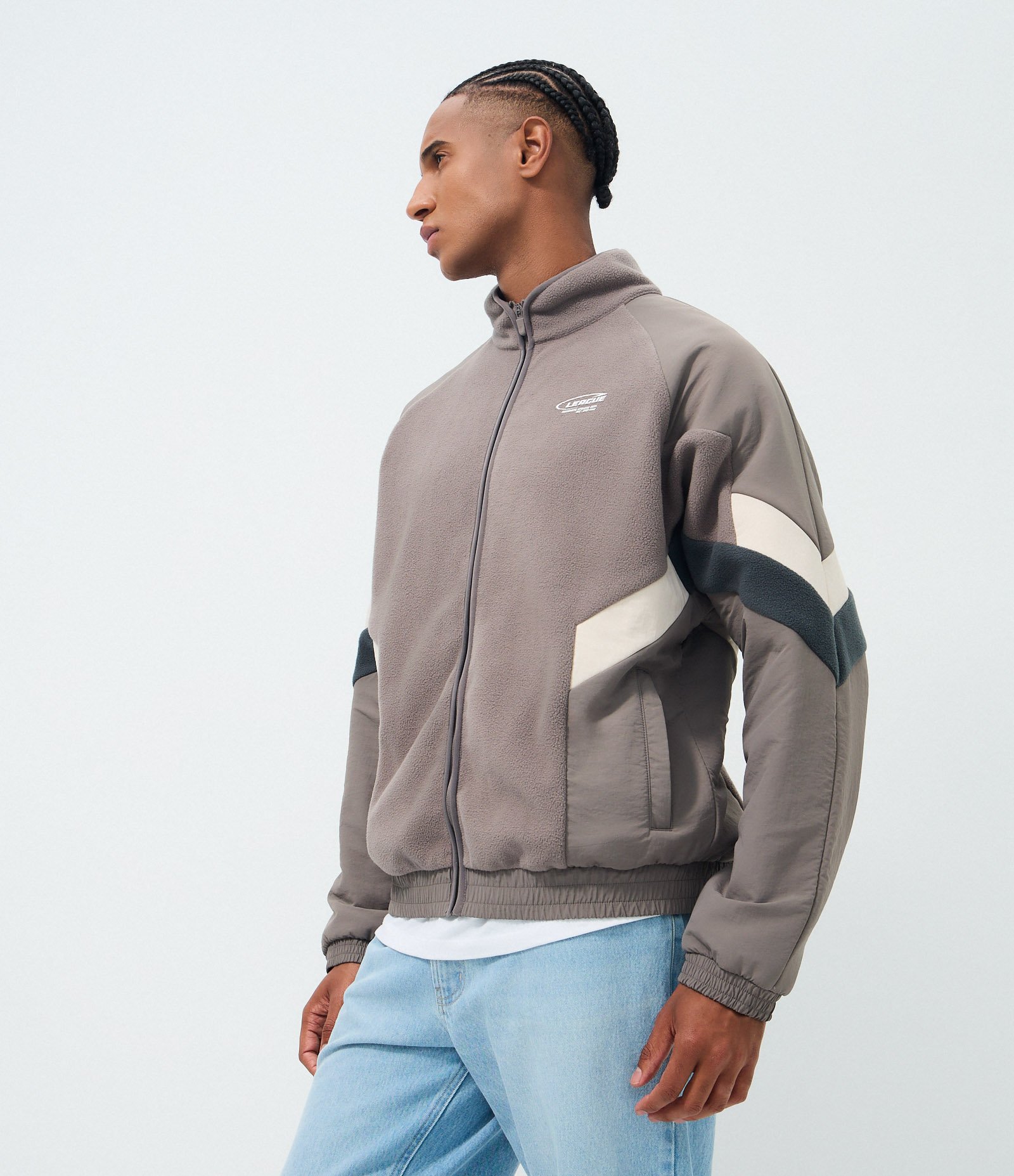 Blusão Masculino Fleece com Zíper e Recortes Contrastantes Marrom 3