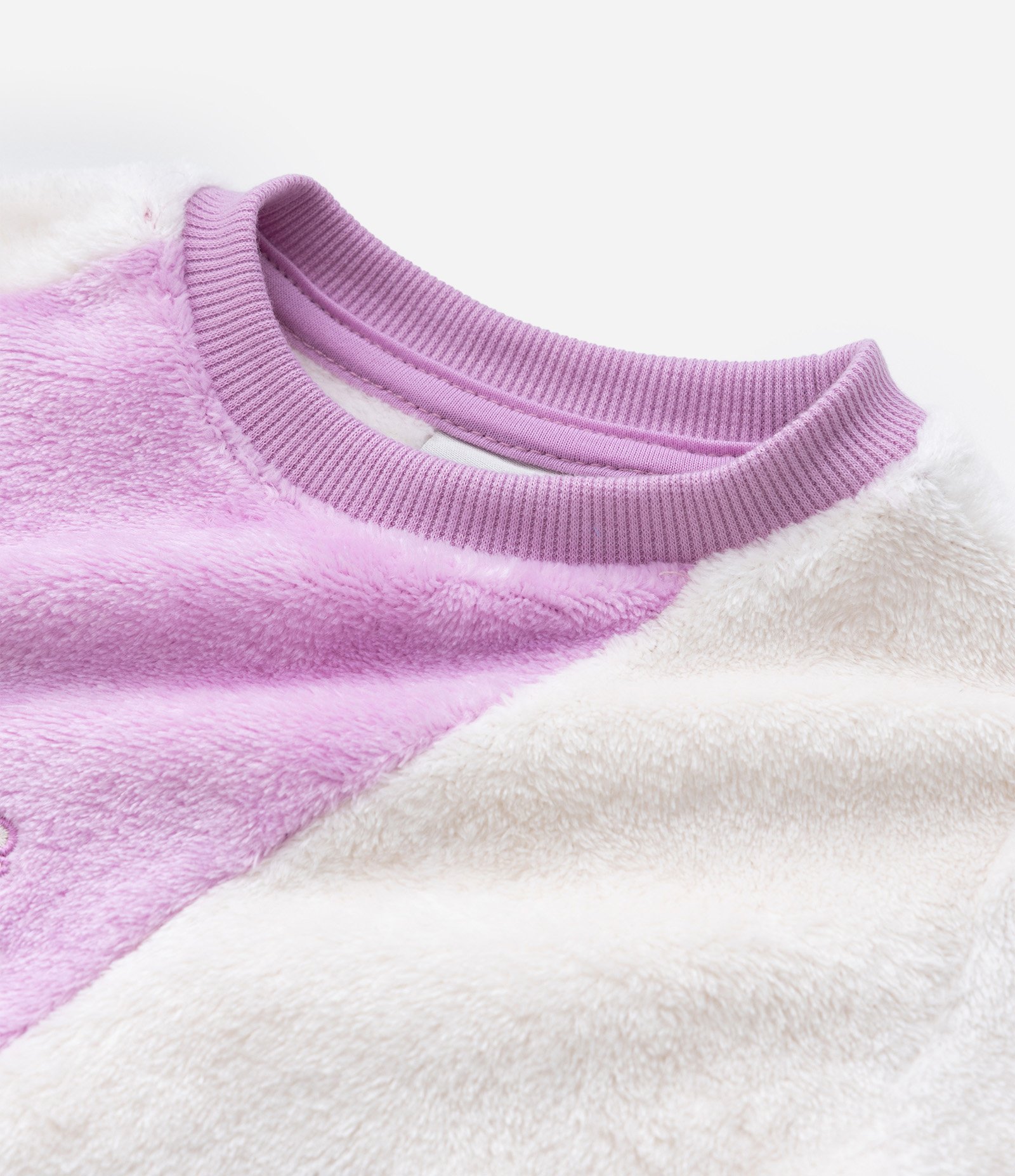 Pijama Infantil com Estampa Minnie e Calça Soft – Tam 2 a 6 Anos Lilás/Branco 12