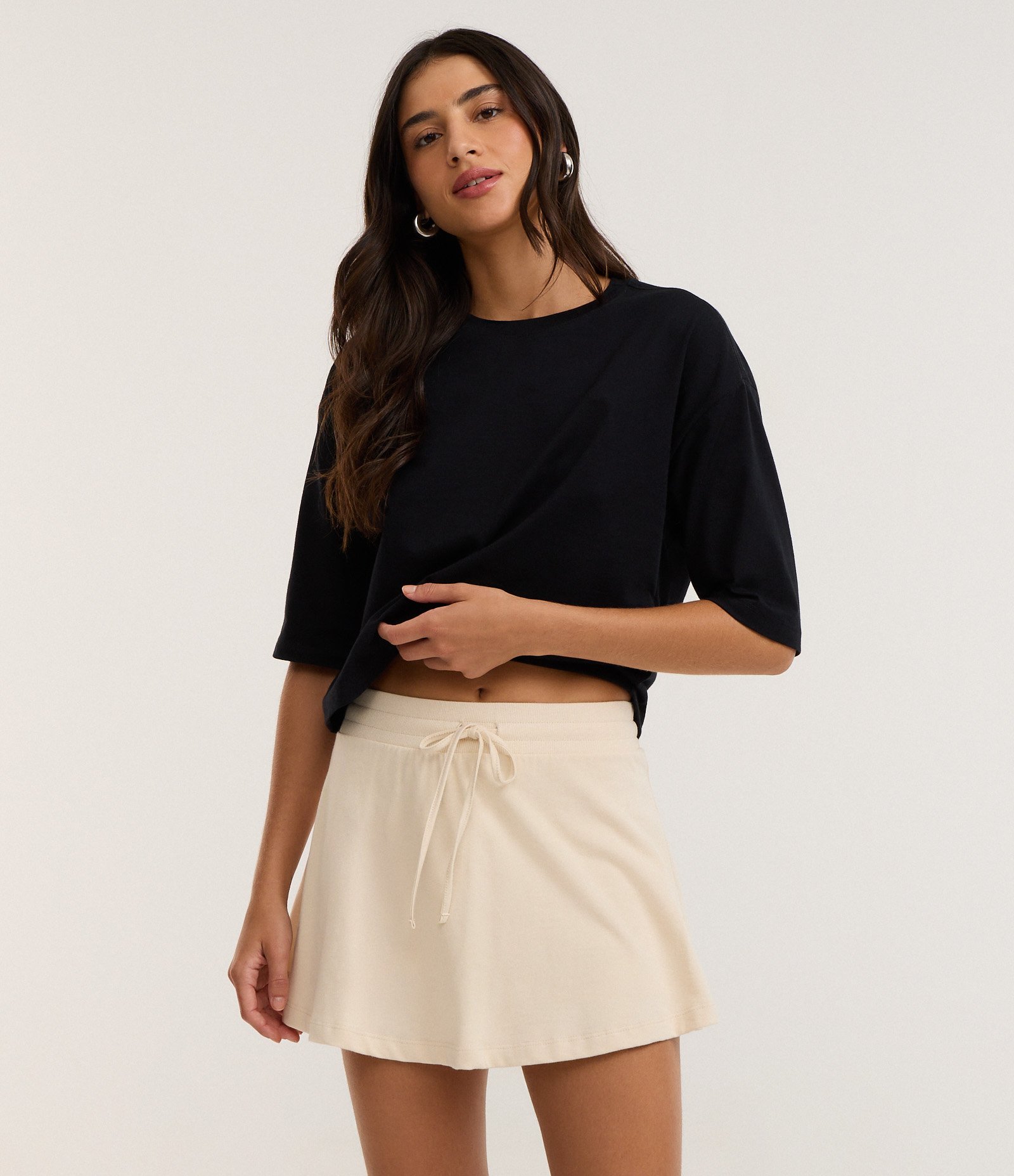 Short Saia em Malhão com Cós Elástico Bege 3