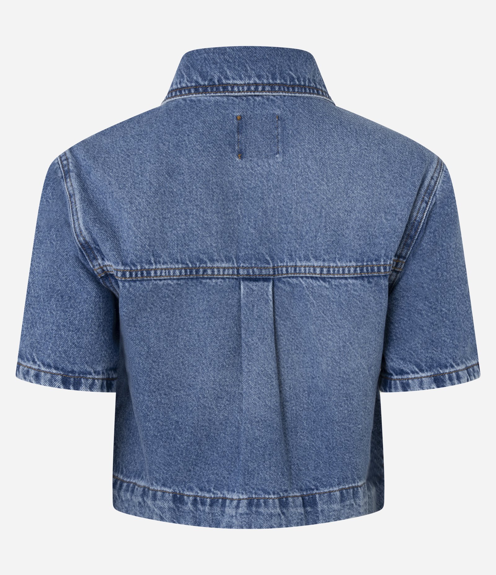 Camisa Cropped em Jeans com Botões e Bolso Médio 2