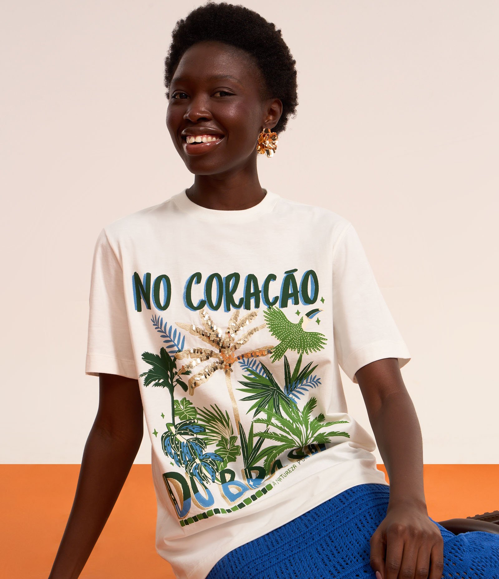 Camiseta T-shirt em Algodão com Paetê No Coração do Brasil Branco 1