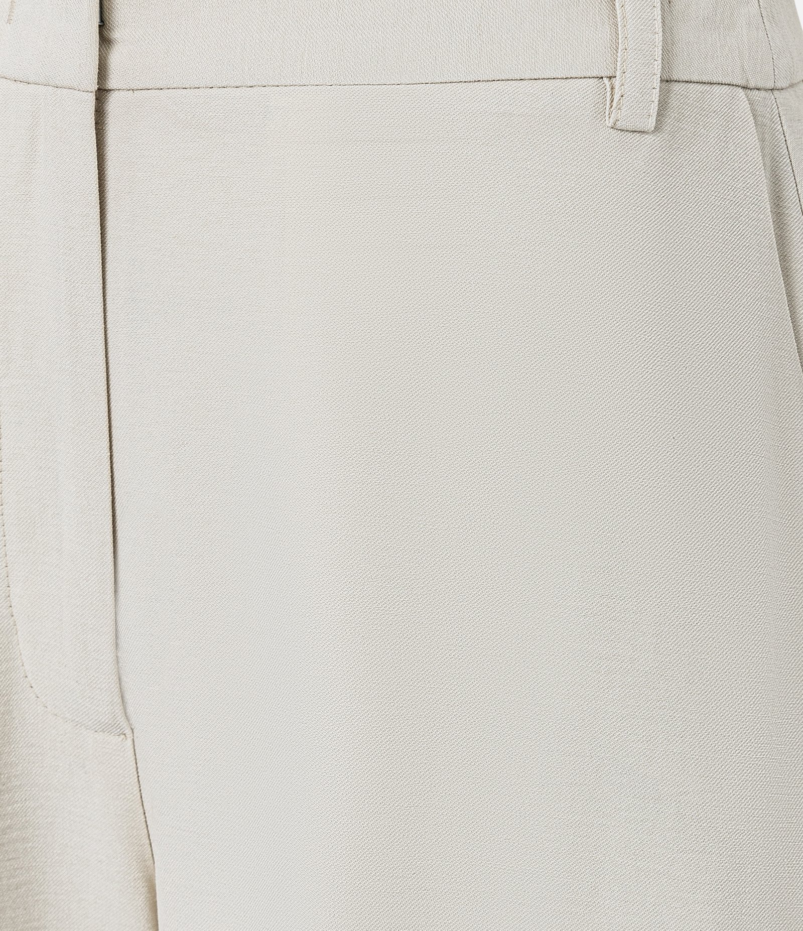 Calça Barrel Alfaiatada com Barra Assimétrica e Fenda Bege 6