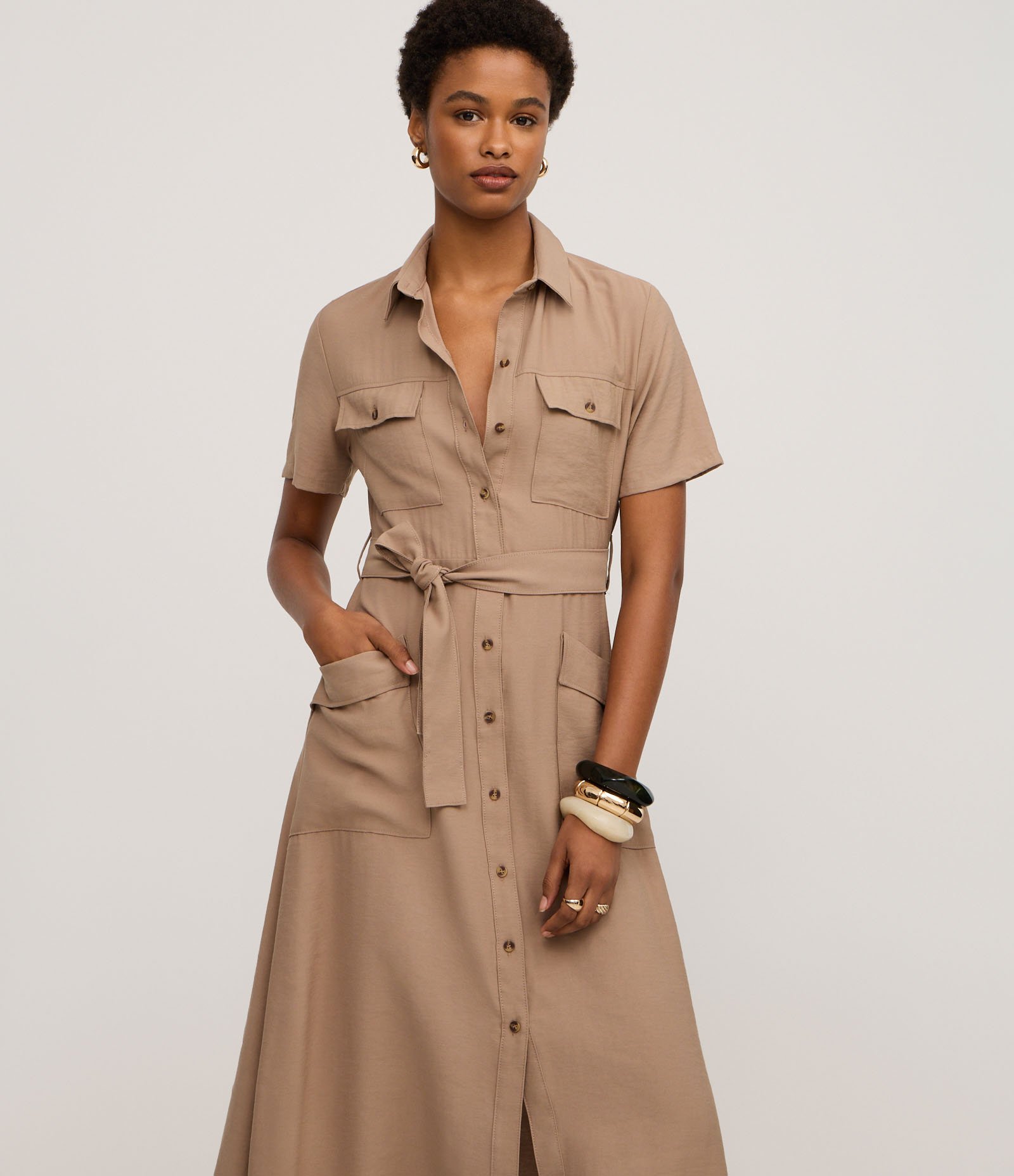 Vestido Midi em Sarja com Bolsos Utilitários e Amarração Bege 1