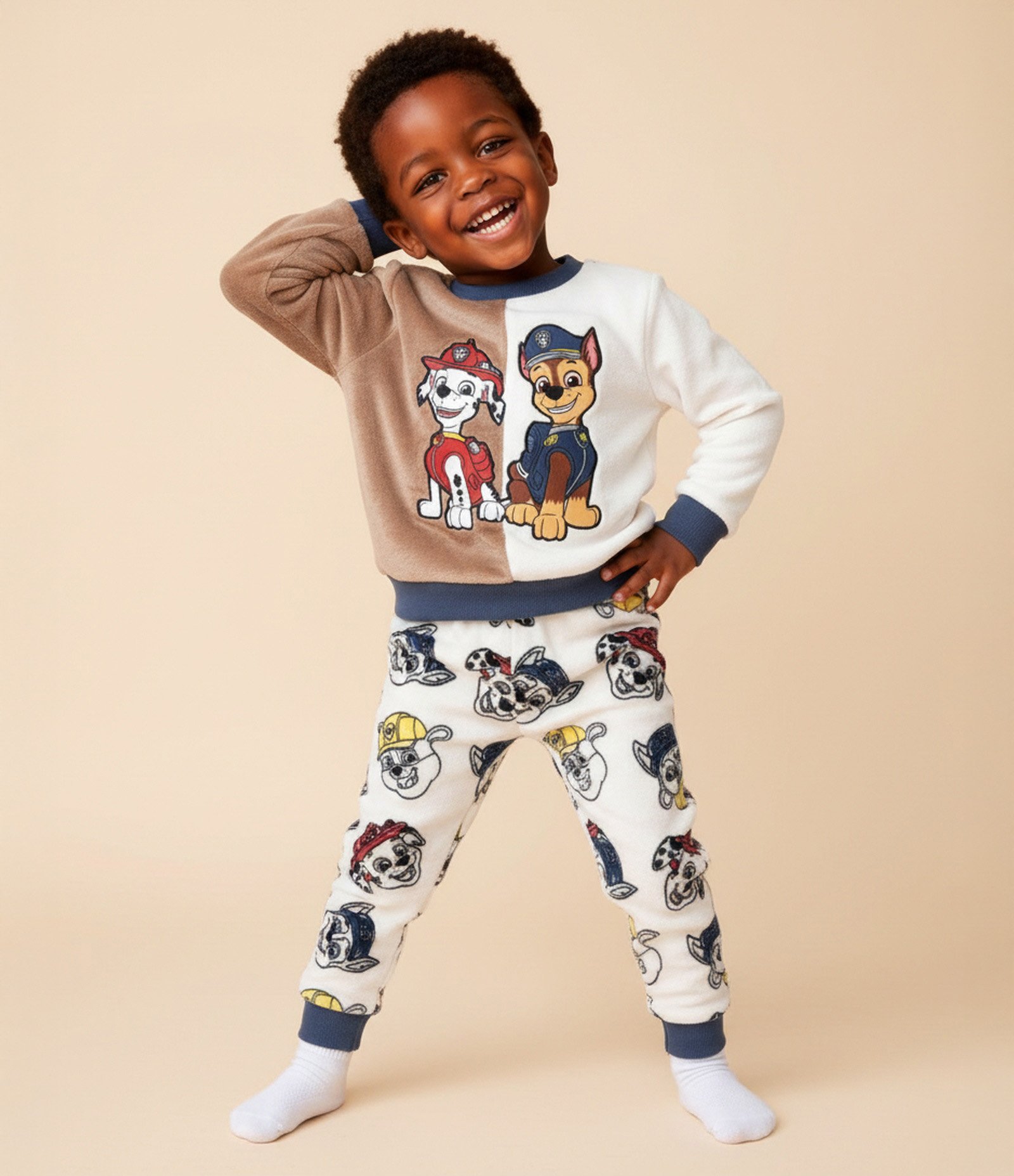 Pijama Infantil Longo com Estampa Patrulha Canina – Tam 2 a 6 Anos Bege/Branco 1