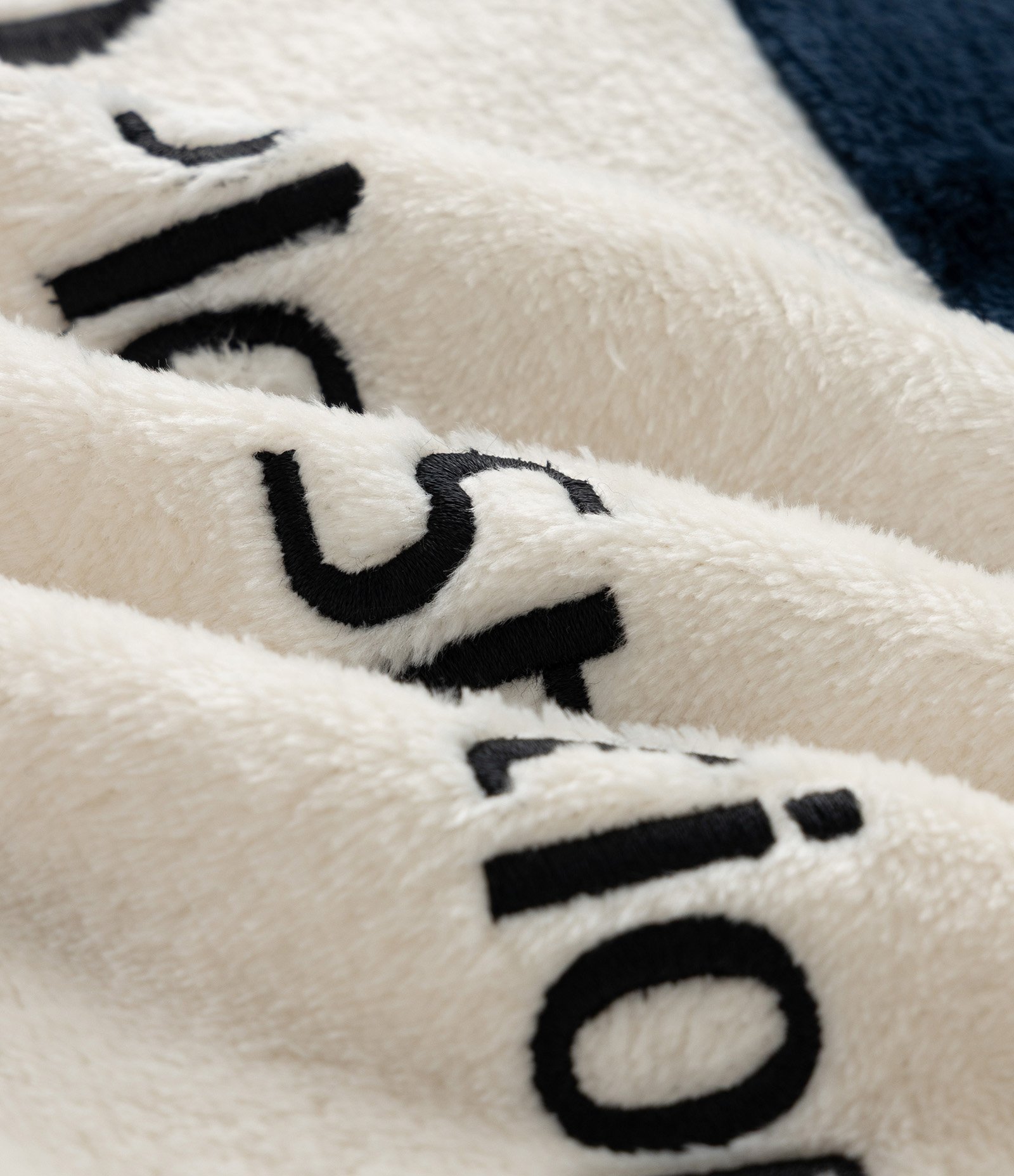 Pijama Infantil Longo com Estampa PlayStation – Tam 5 a 16 Anos Bege/Azul 8