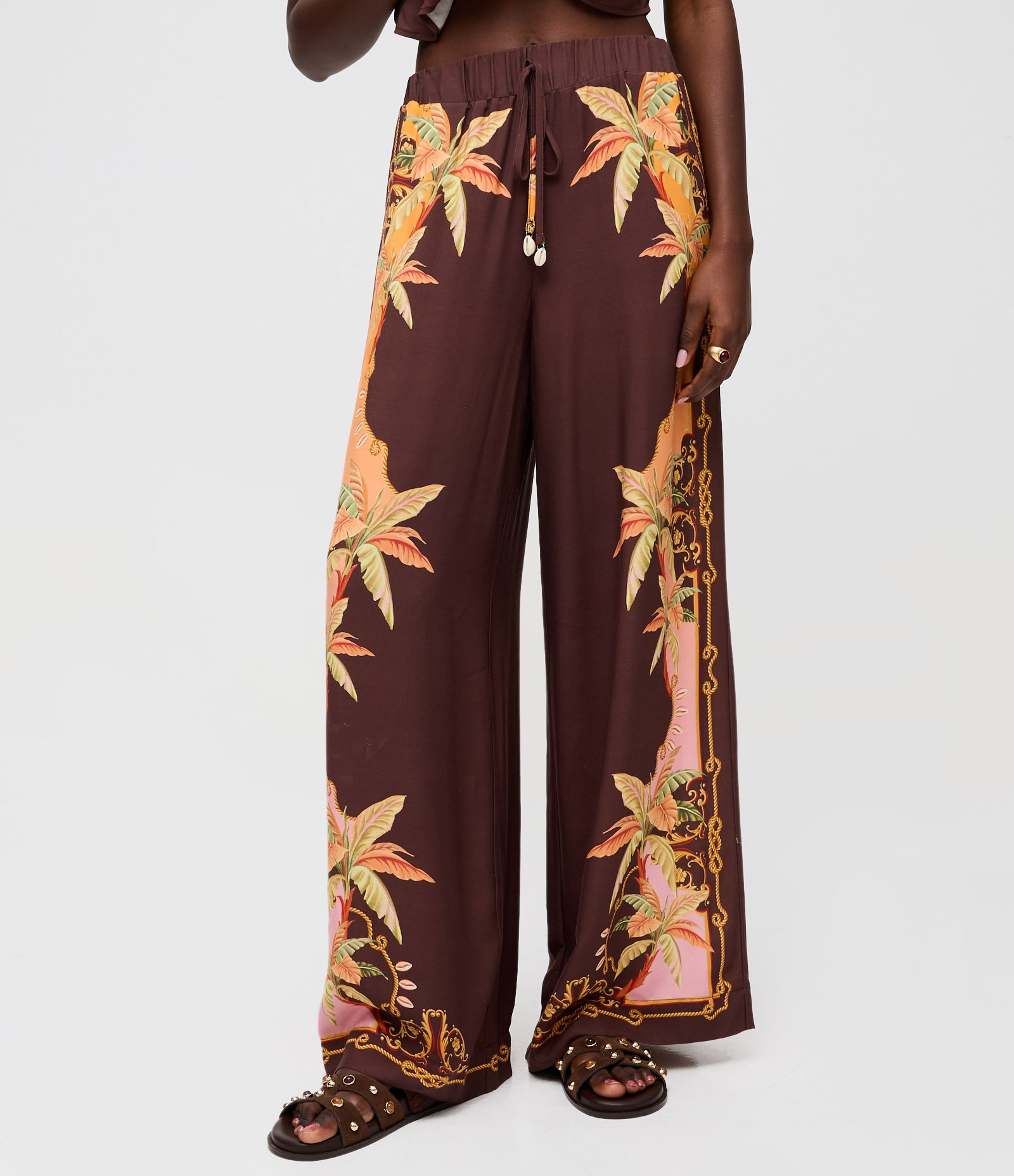 Calça Pantalona em Viscose com Estampa Floral e Cós com Elástico Marrom 2