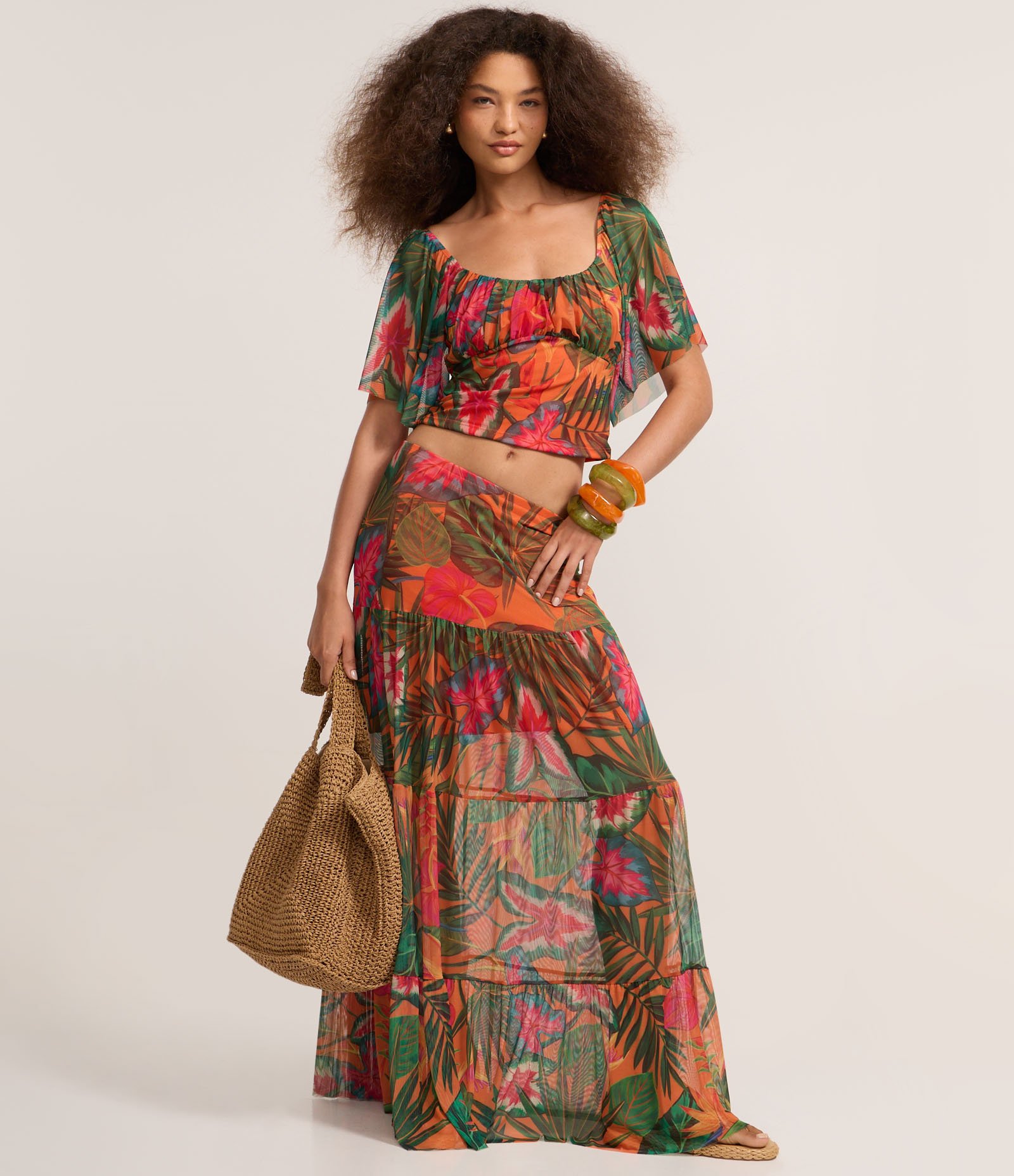 Blusa Cropped em Tule com Manga Godê e Estampa Folhagem Multicores 2