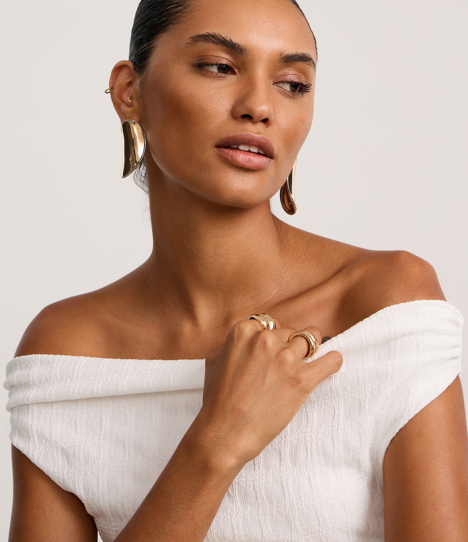 Blusa Texturizada com Decote Ombro a Ombro Branco 4