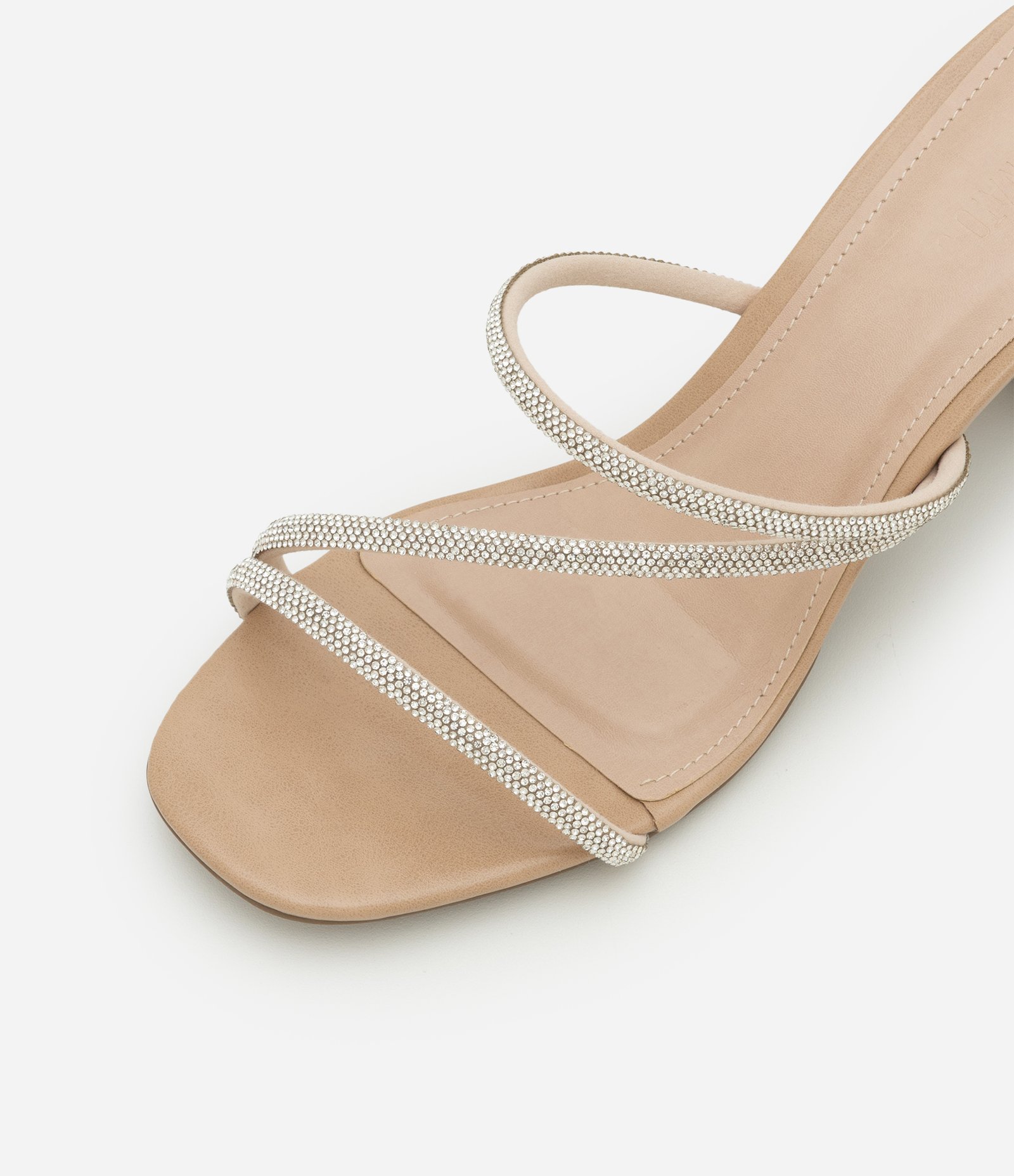 Sandália com Tiras Brilhosas e Salto de Bloco Bege 3