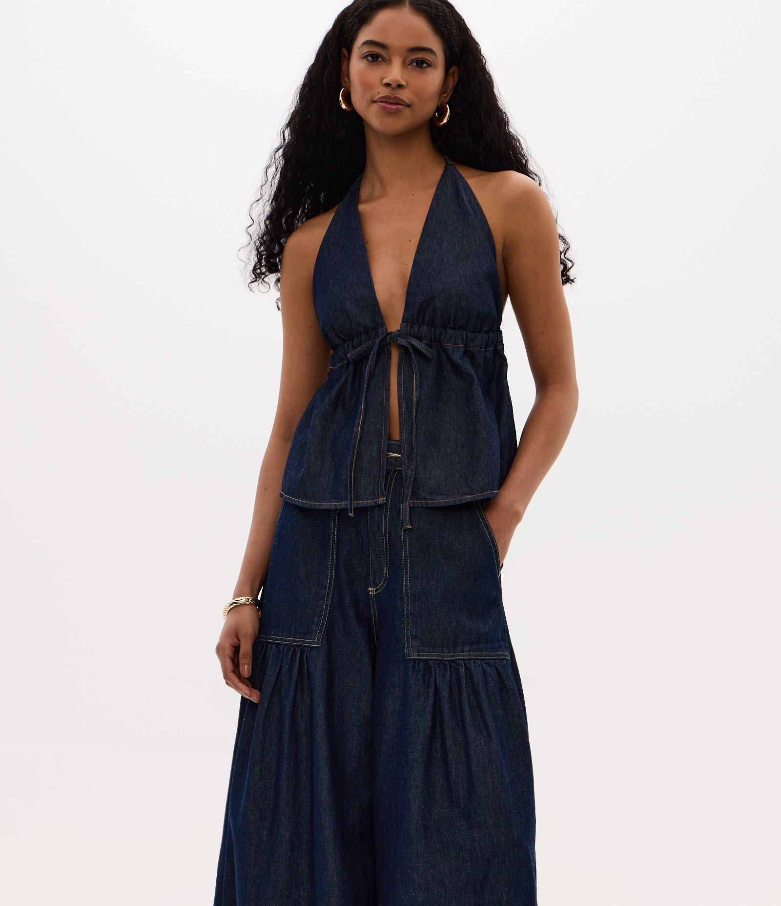 Calça Aladim em Jeans com Pregas Azul 1