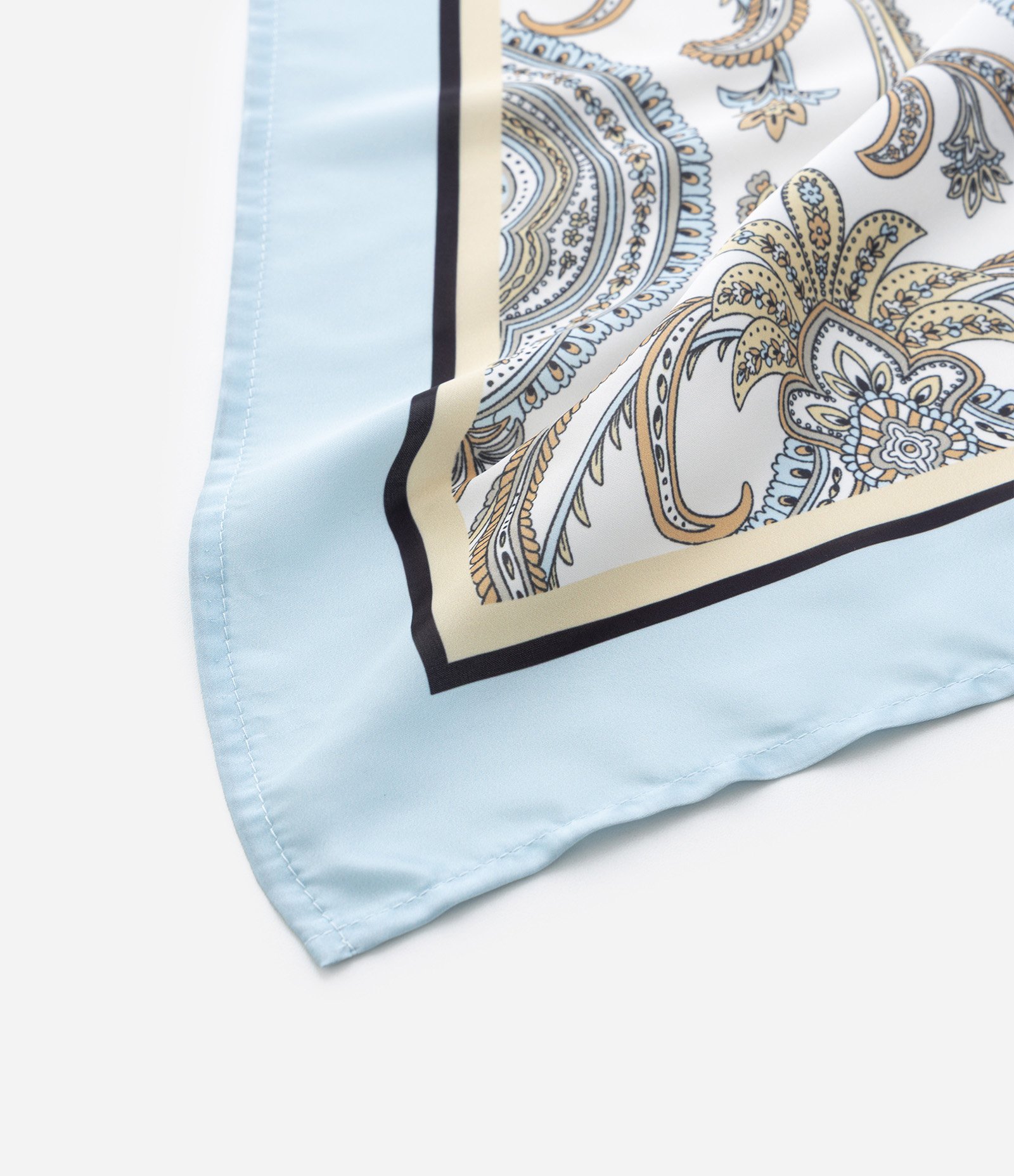 Lenço Retangular em Cetim com Estampa Paisley Azul 3