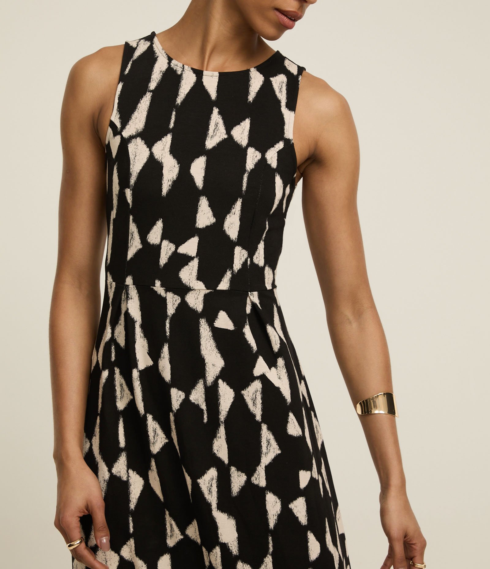 Vestido Evasê Midi em Piquet com Estampa Geométrica Blur Preto/Off White 3