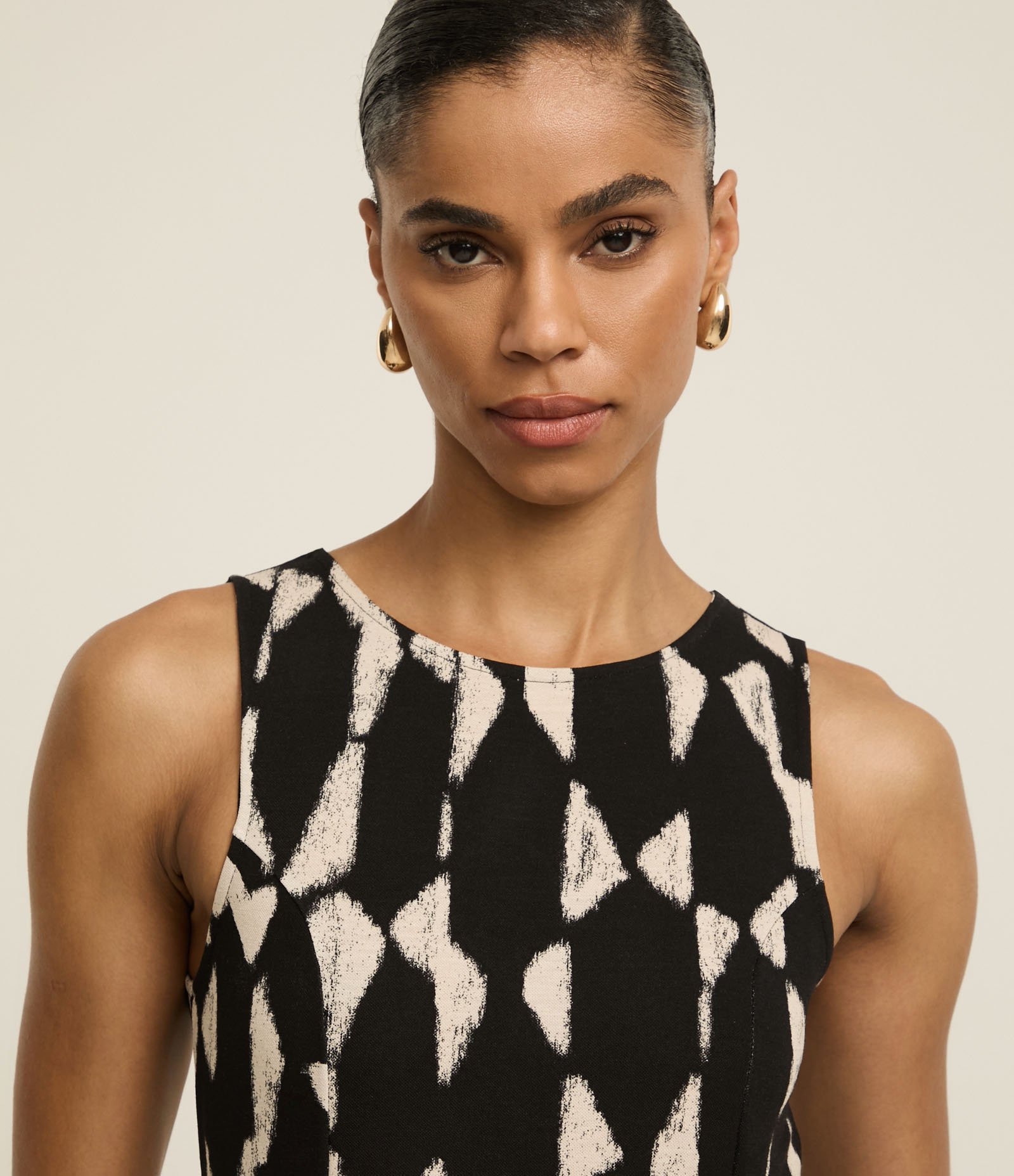 Vestido Evasê Midi em Piquet com Estampa Geométrica Blur Preto/Off White 5