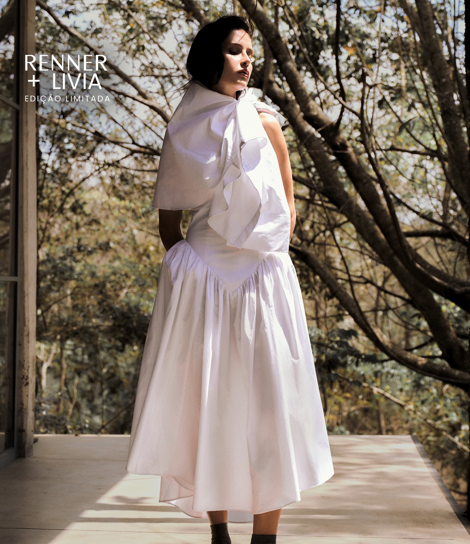 Vestido Evasê em Tricoline com Decote Cruzado e Saia Rodada Branco 1