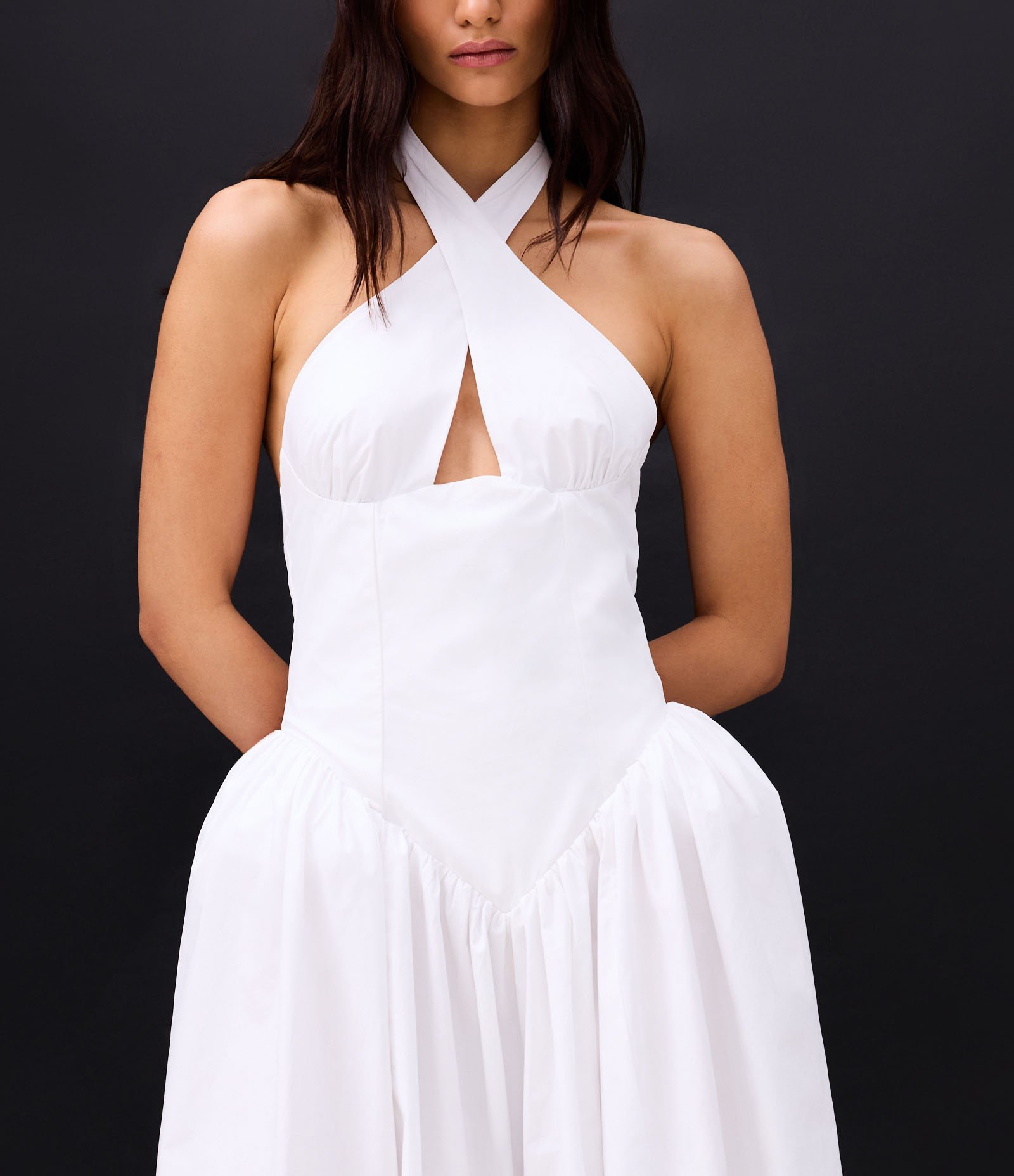 Vestido Evasê em Tricoline com Decote Cruzado e Saia Rodada Branco 7