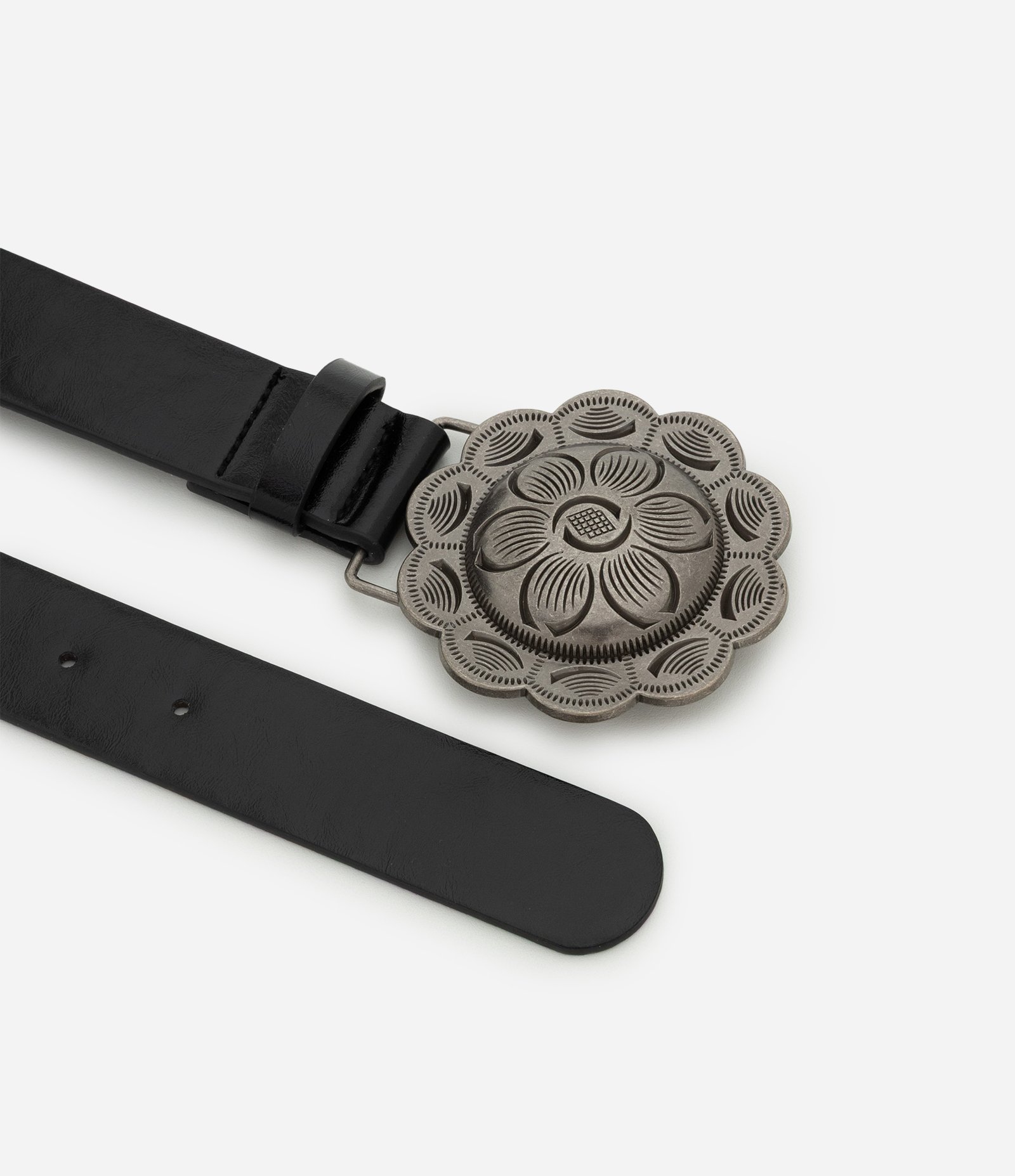 Cinto Largo com Fivela de Flor e Detalhes de Metal Preto 2