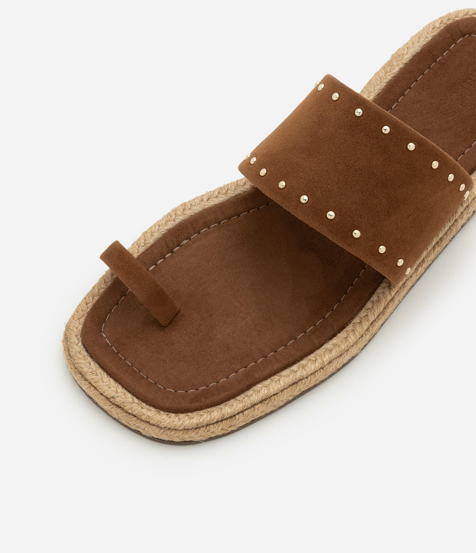 Sandália Rasteira Mule com Efeito Camurça e Rebites Marrom 5