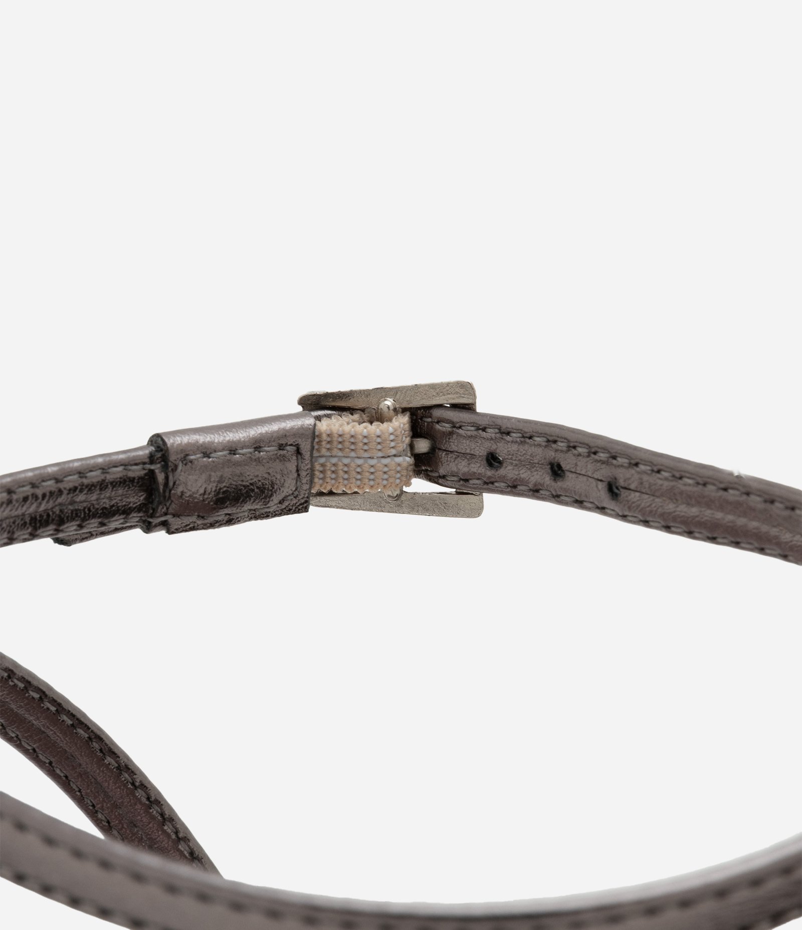 Sapato Scarpin com Detalhe de Nó em Strass Prata Envelhecido 3