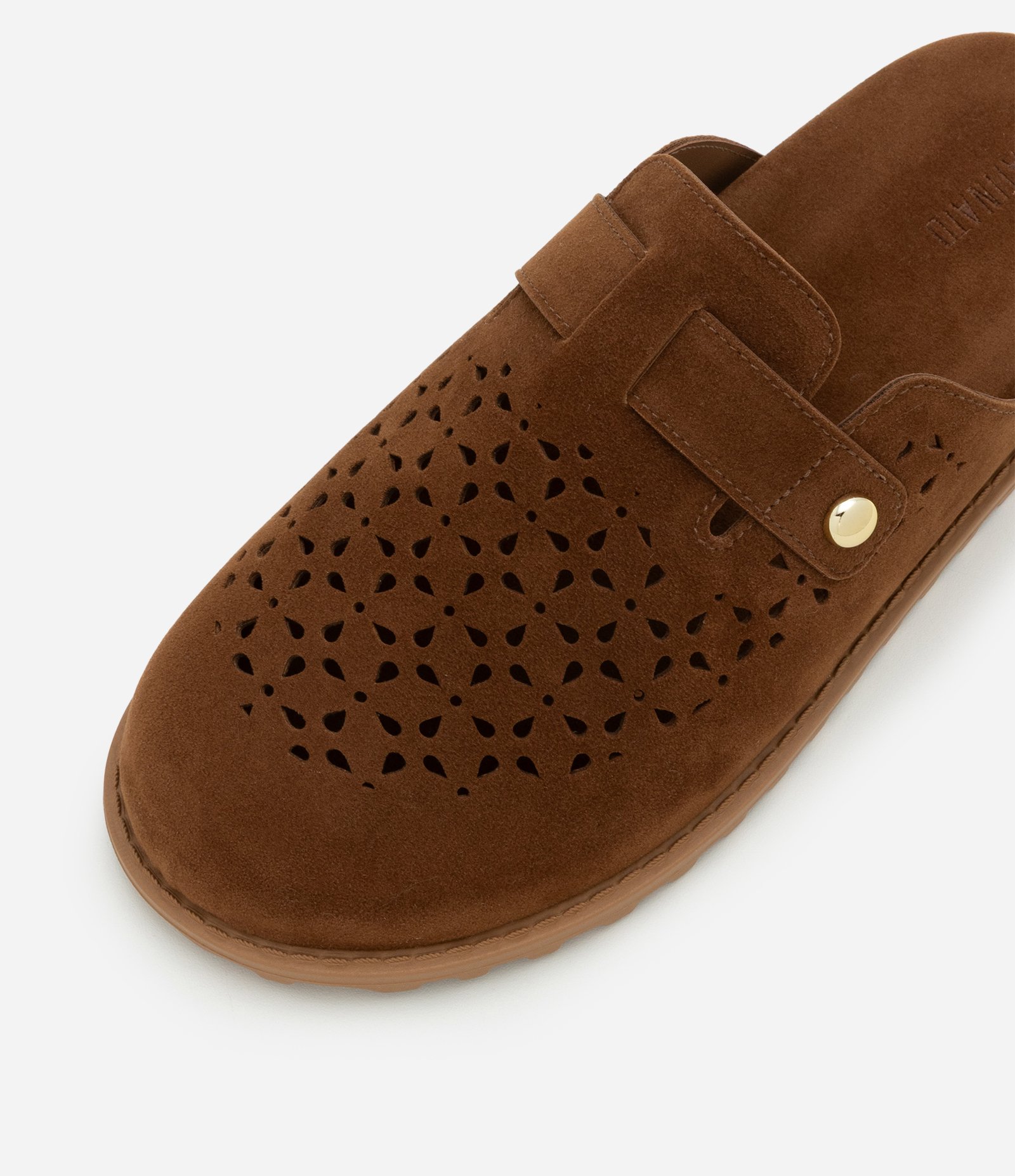 Sapatilha Sabot Mule com Efeito Camurça e Furinhos Marrom 6