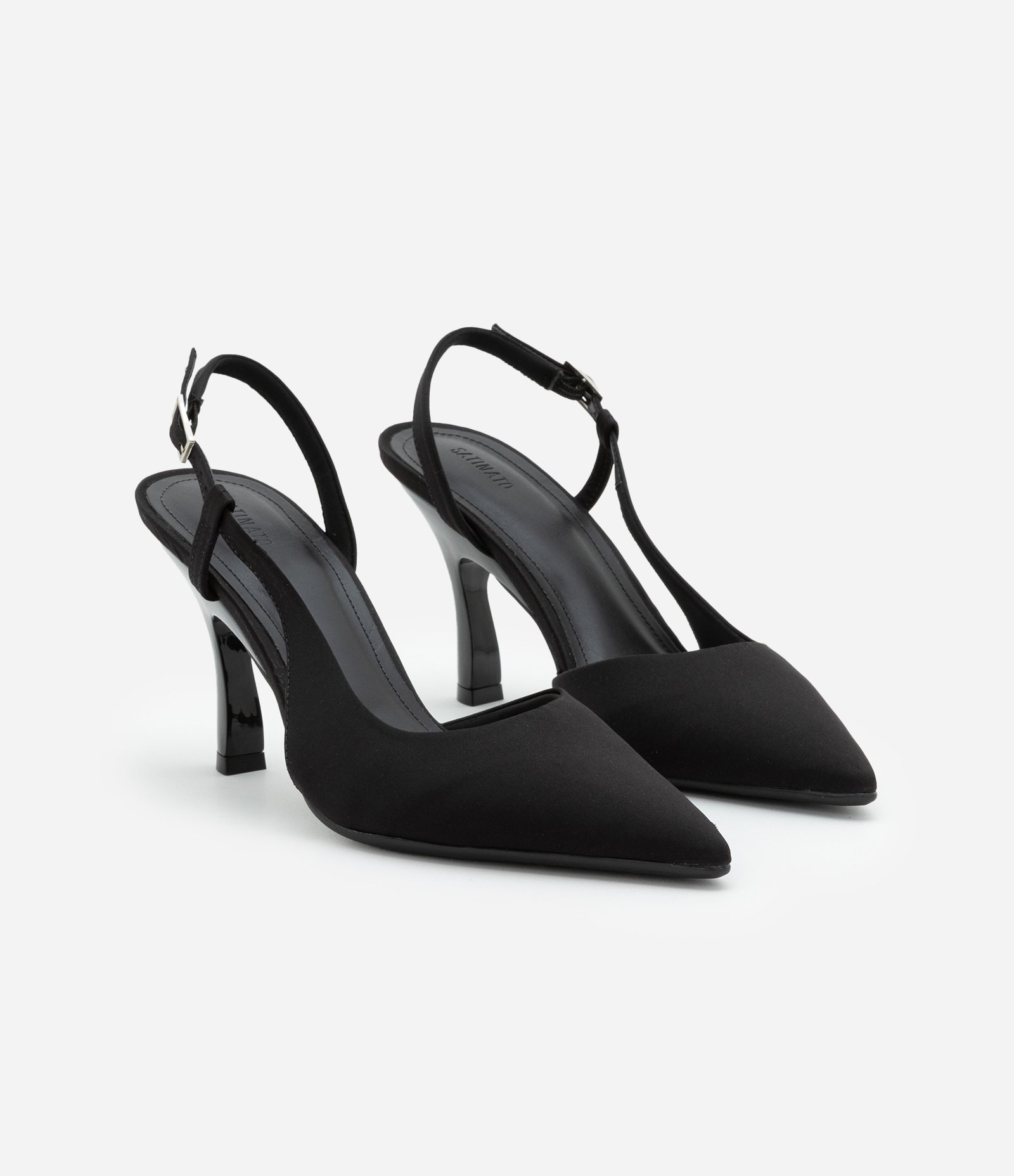 Sapato Scarpin Slingback com Abertura Lateral Preto 2