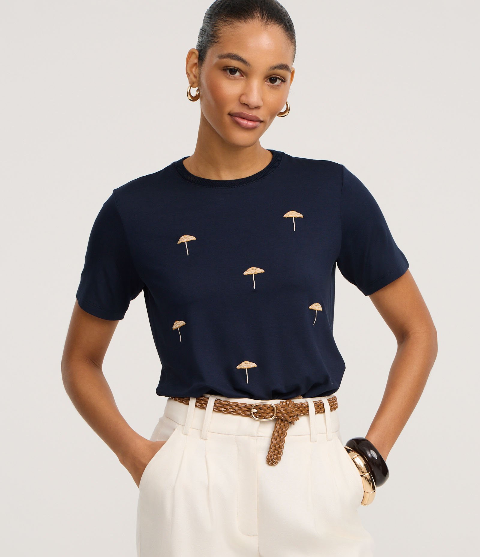 Blusa Slim em Viscolycra com Bordado de Guarda Sol Azul Marinho 1