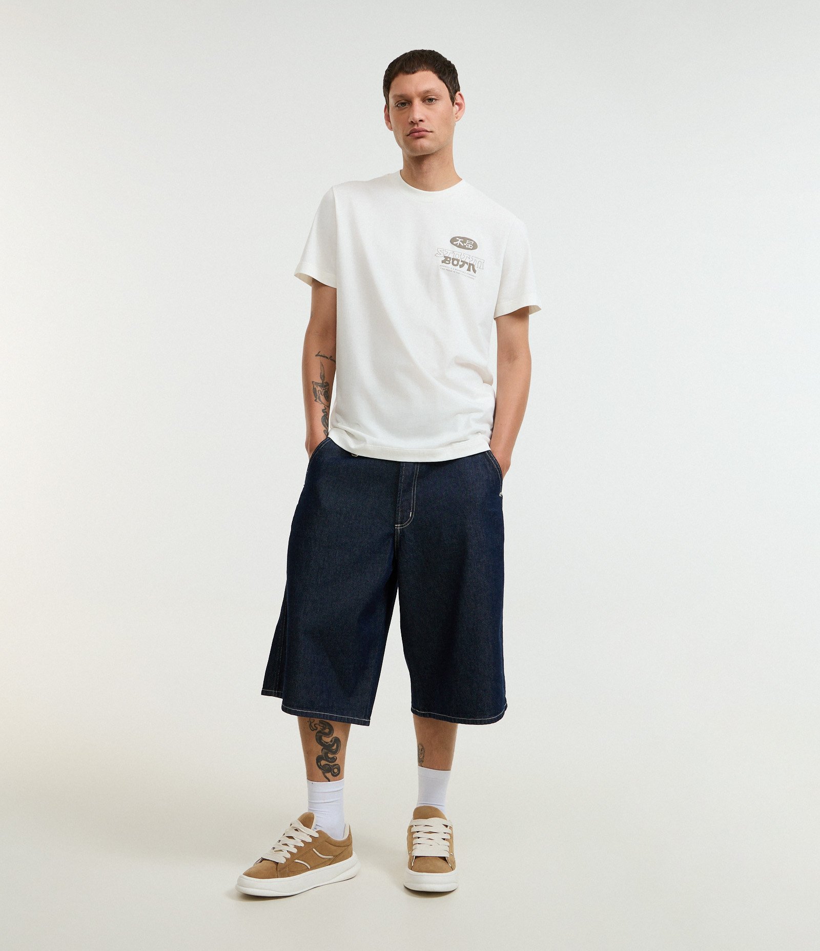 Camiseta Comfort em Algodão com Estampa Frente e Costas de Garça Branco 3