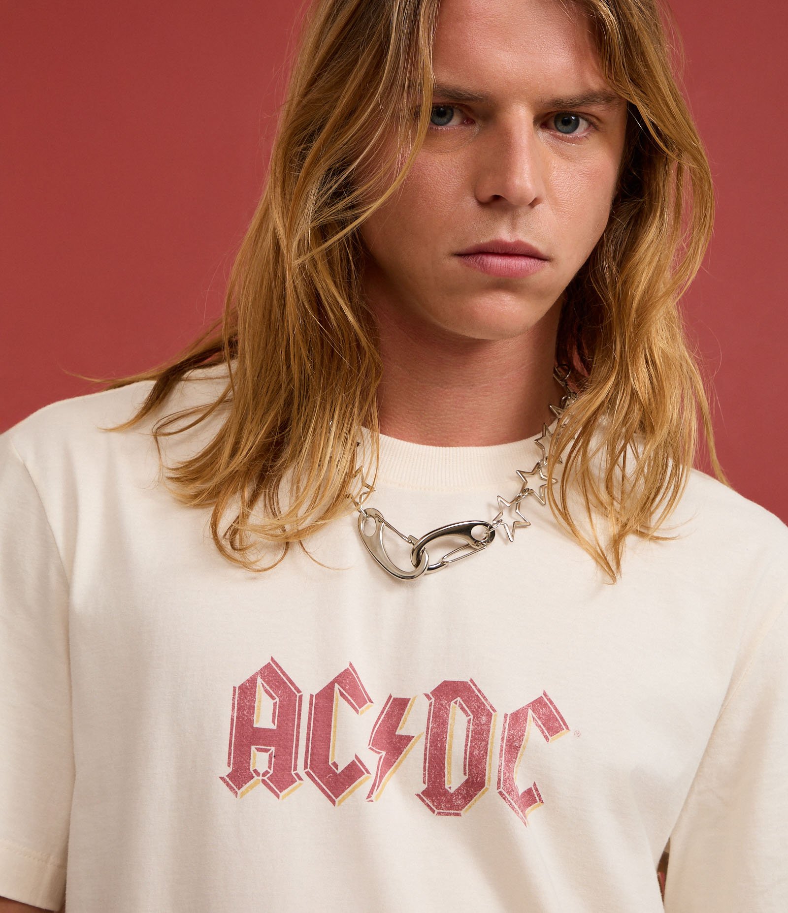 Camiseta Comfort em Algodão com Estampa AC/DC Cinza 4