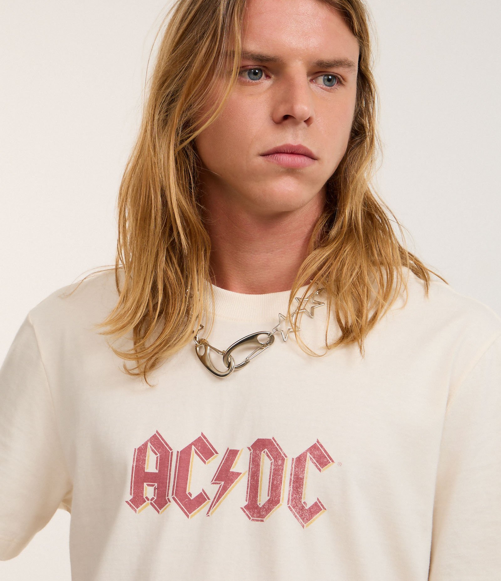 Camiseta Comfort em Algodão com Estampa AC/DC Cinza 6