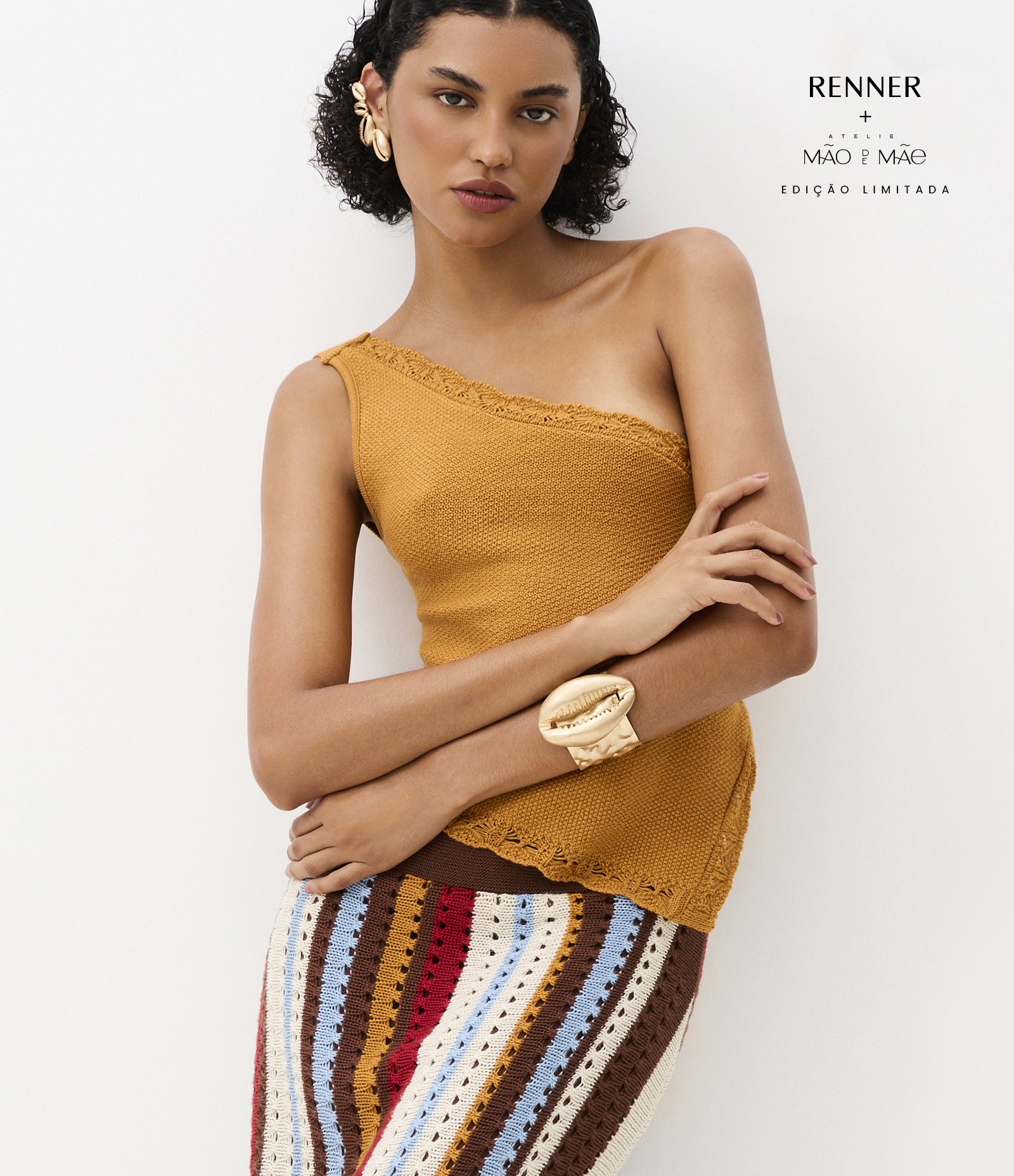 Blusa Ombro Só em Tricô com e Renda de Efeito Crochê Amarelo 1